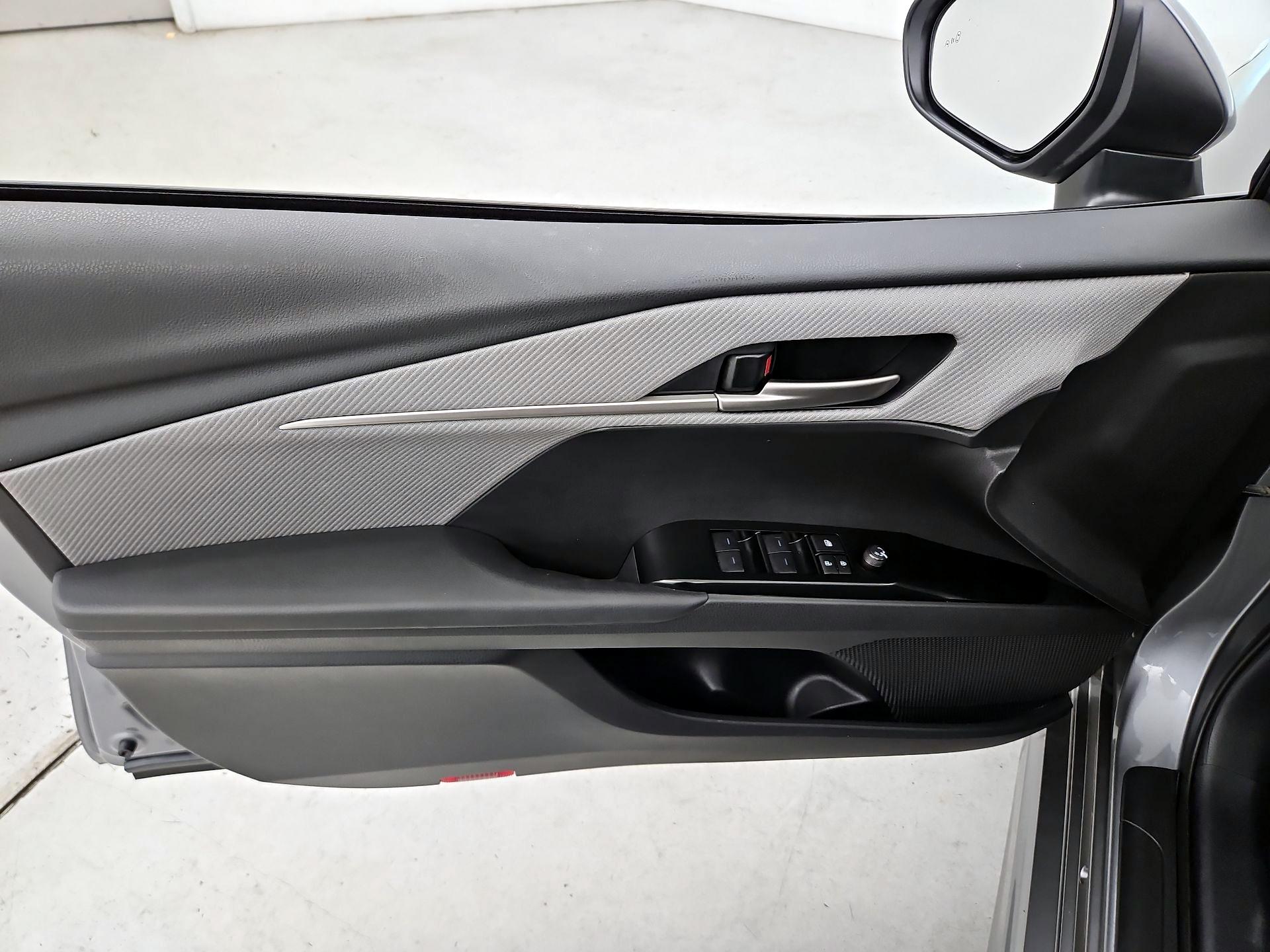 Thumbnail: 2025 Toyota Camry - 12