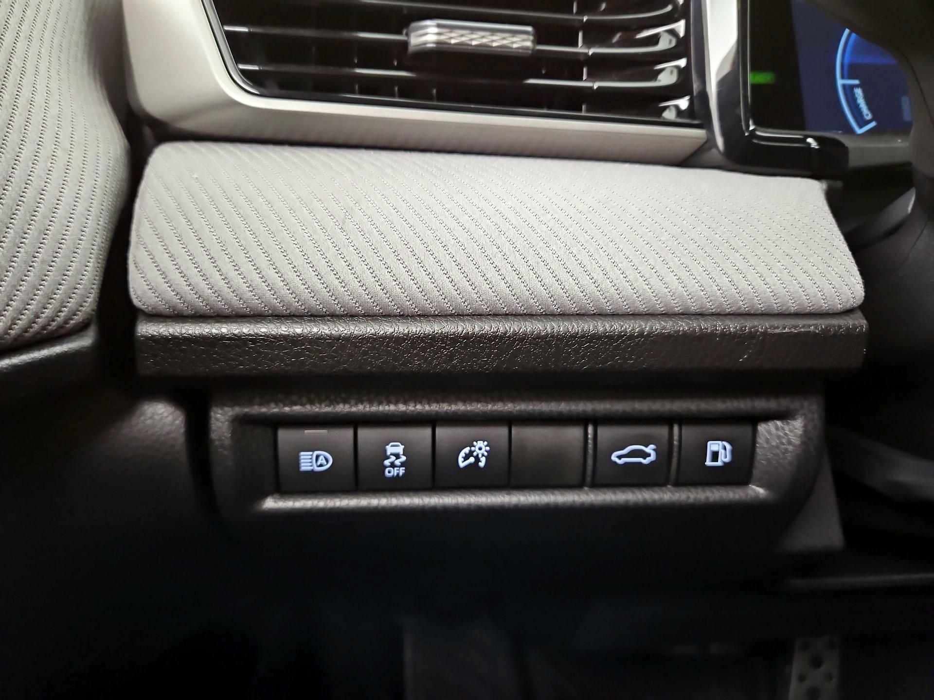 Thumbnail: 2025 Toyota Camry - 13