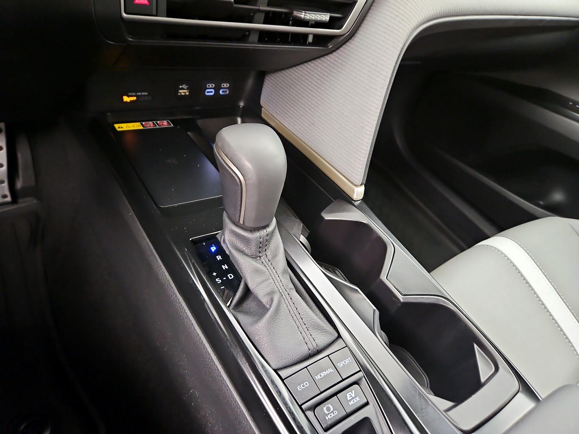 Thumbnail: 2025 Toyota Camry - 18