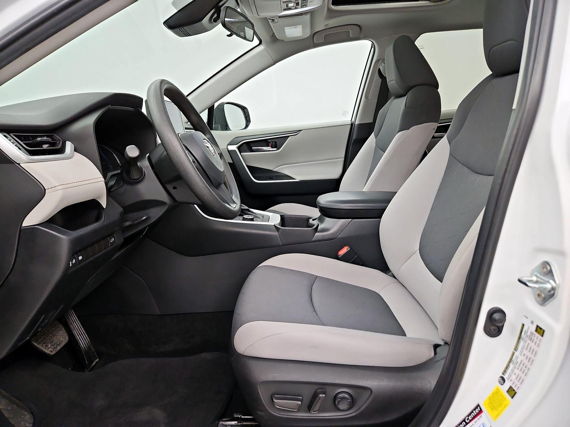 Thumbnail: 2024 Toyota RAV4 - 11