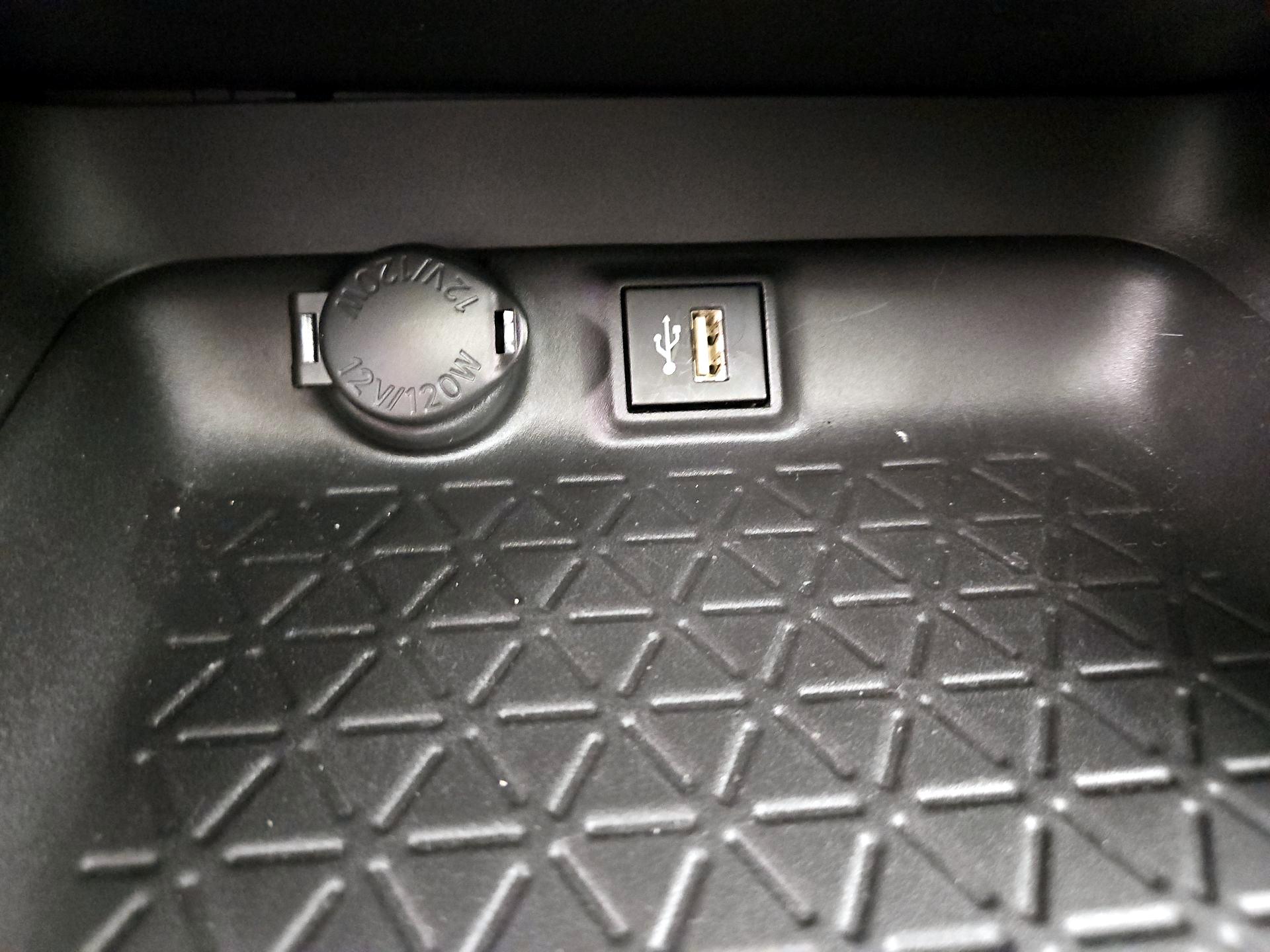 Thumbnail: 2024 Toyota RAV4 - 18