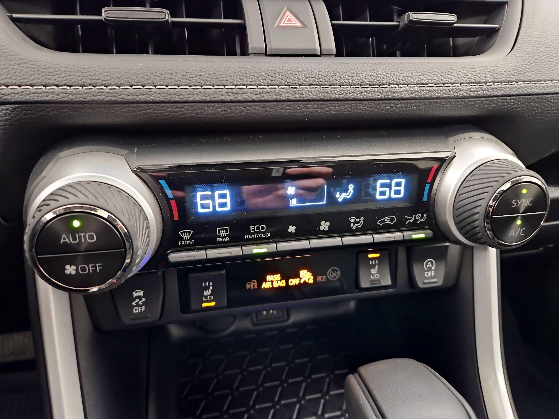 Thumbnail: 2025 Toyota RAV4 - 17