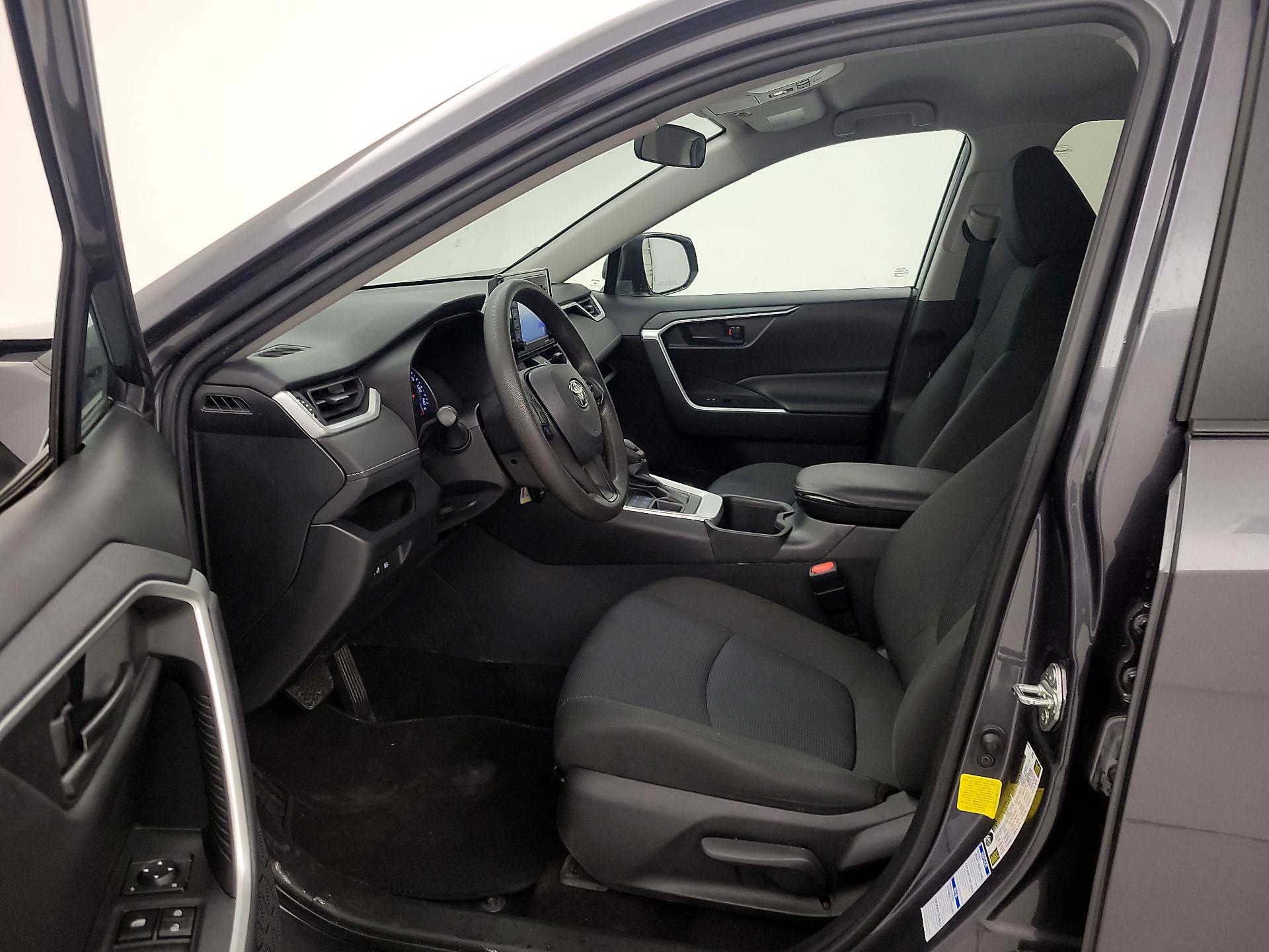 Thumbnail: 2022 Toyota RAV4 - 11