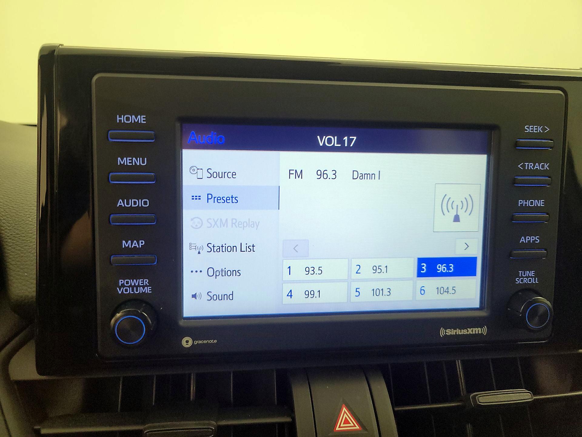 Thumbnail: 2022 Toyota RAV4 - 15