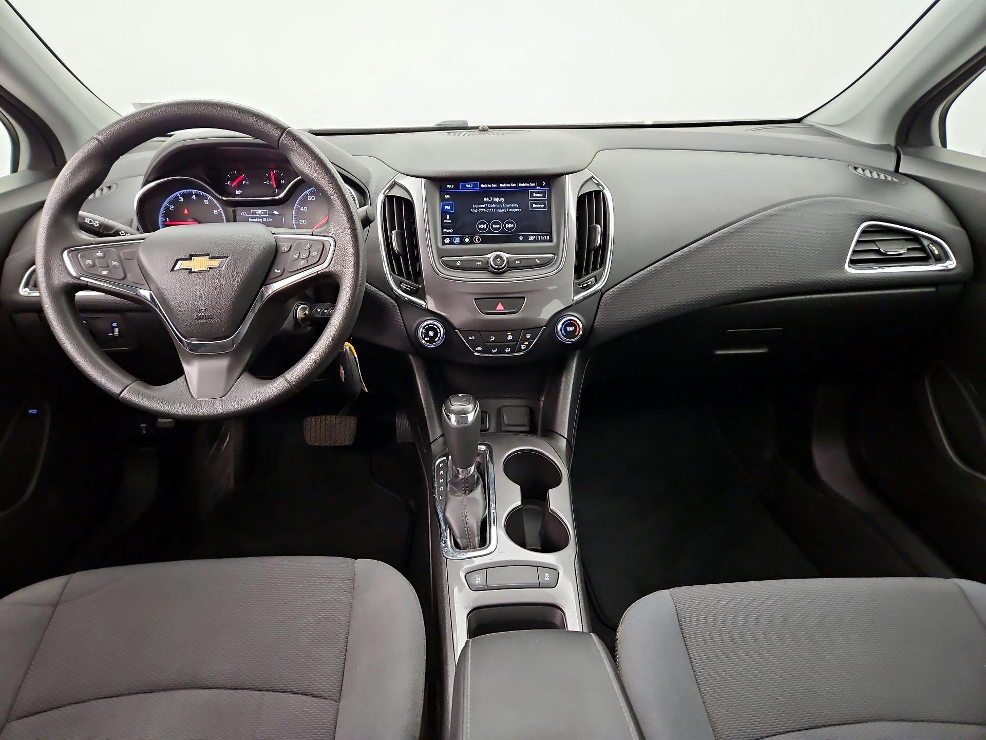 Thumbnail: 2019 Chevrolet Cruze - 9