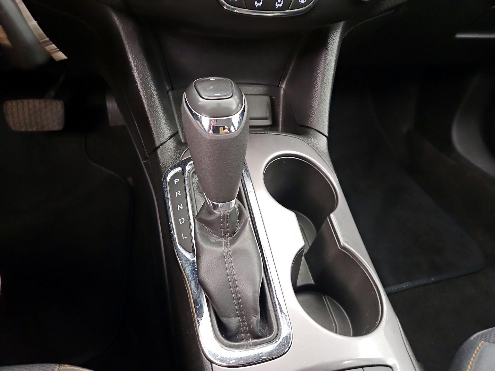 Thumbnail: 2019 Chevrolet Cruze - 17