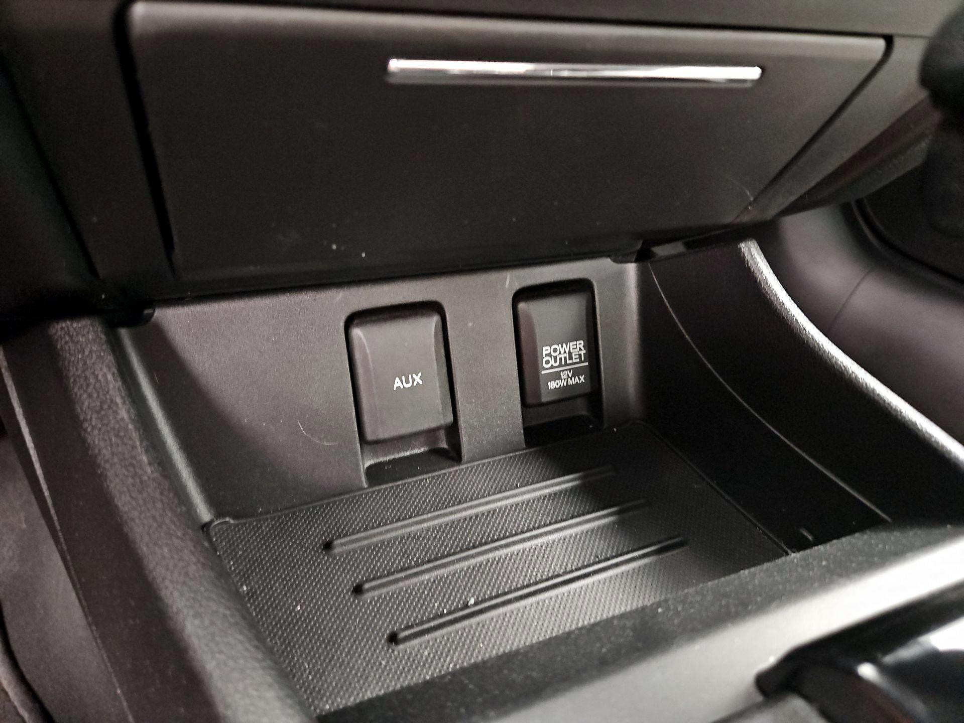 Thumbnail: 2015 Honda Civic - 18