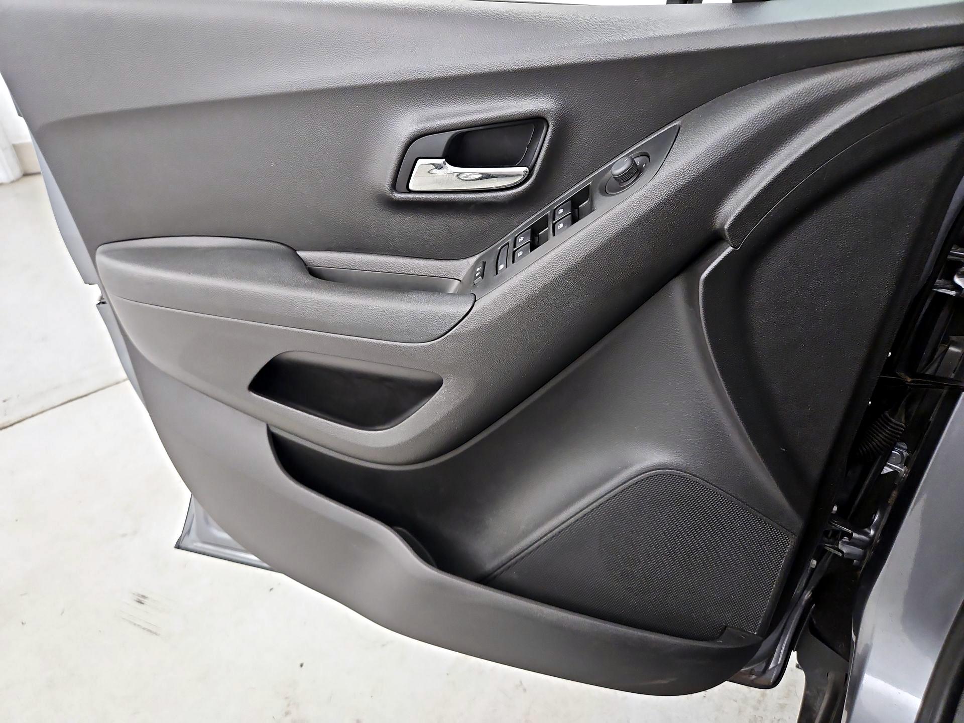 Thumbnail: 2020 Chevrolet Trax - 12