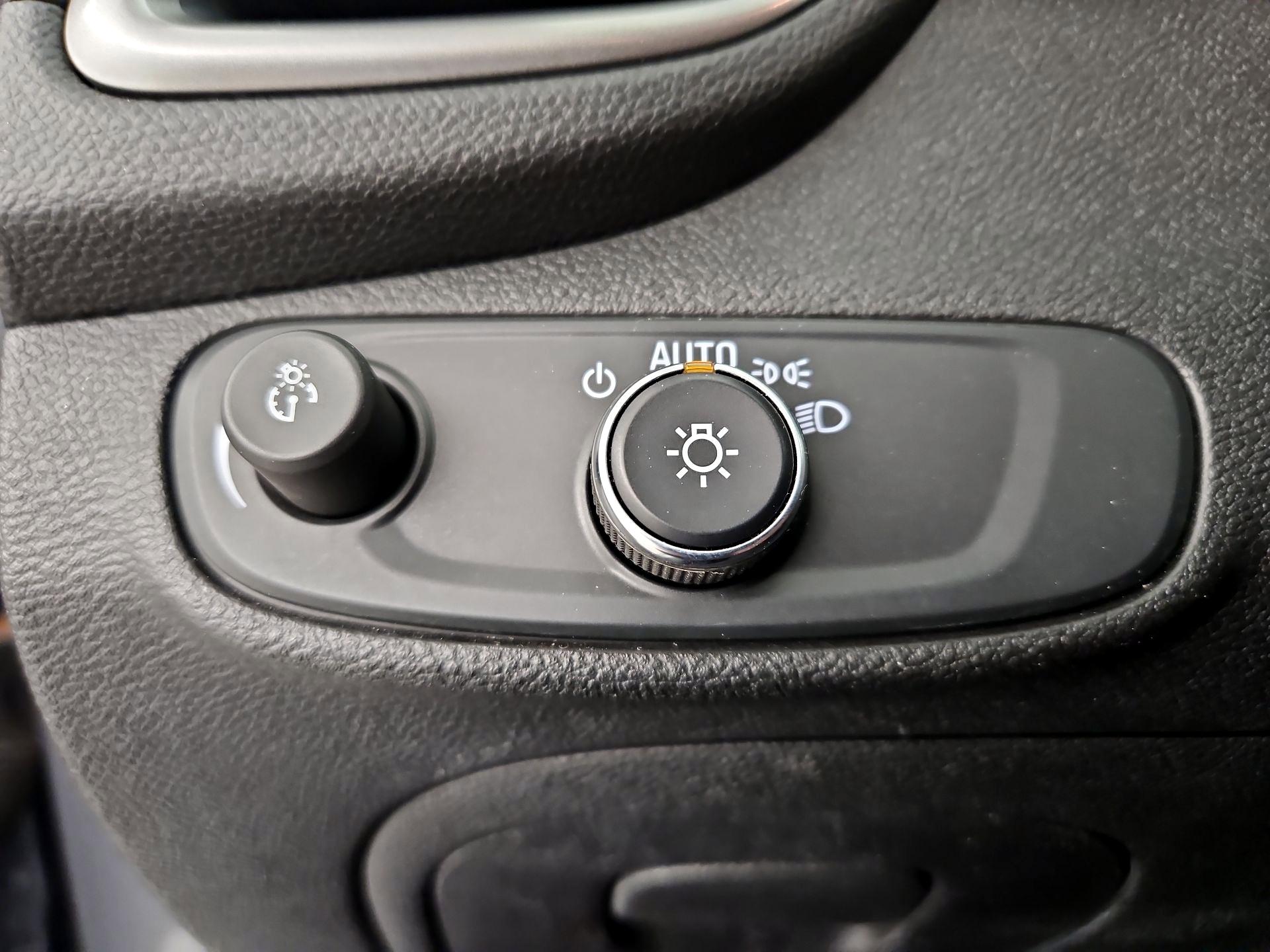 Thumbnail: 2020 Chevrolet Trax - 13