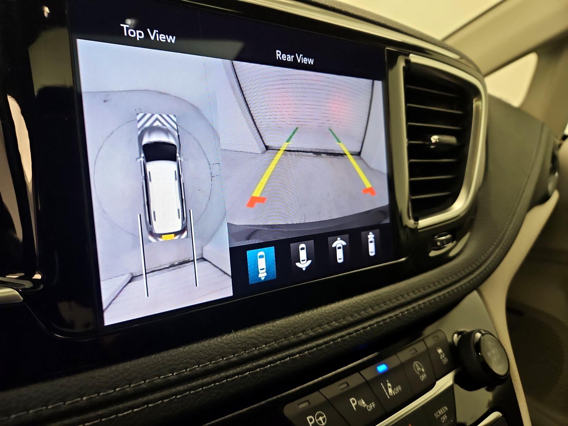 Thumbnail: 2019 Chrysler Pacifica - 14