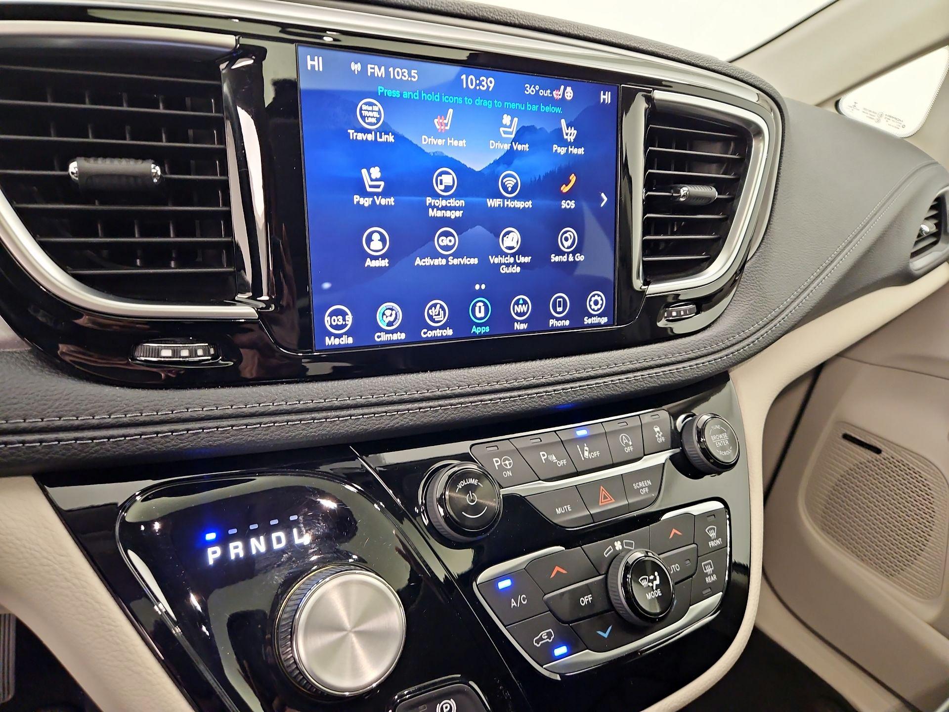 Thumbnail: 2019 Chrysler Pacifica - 15