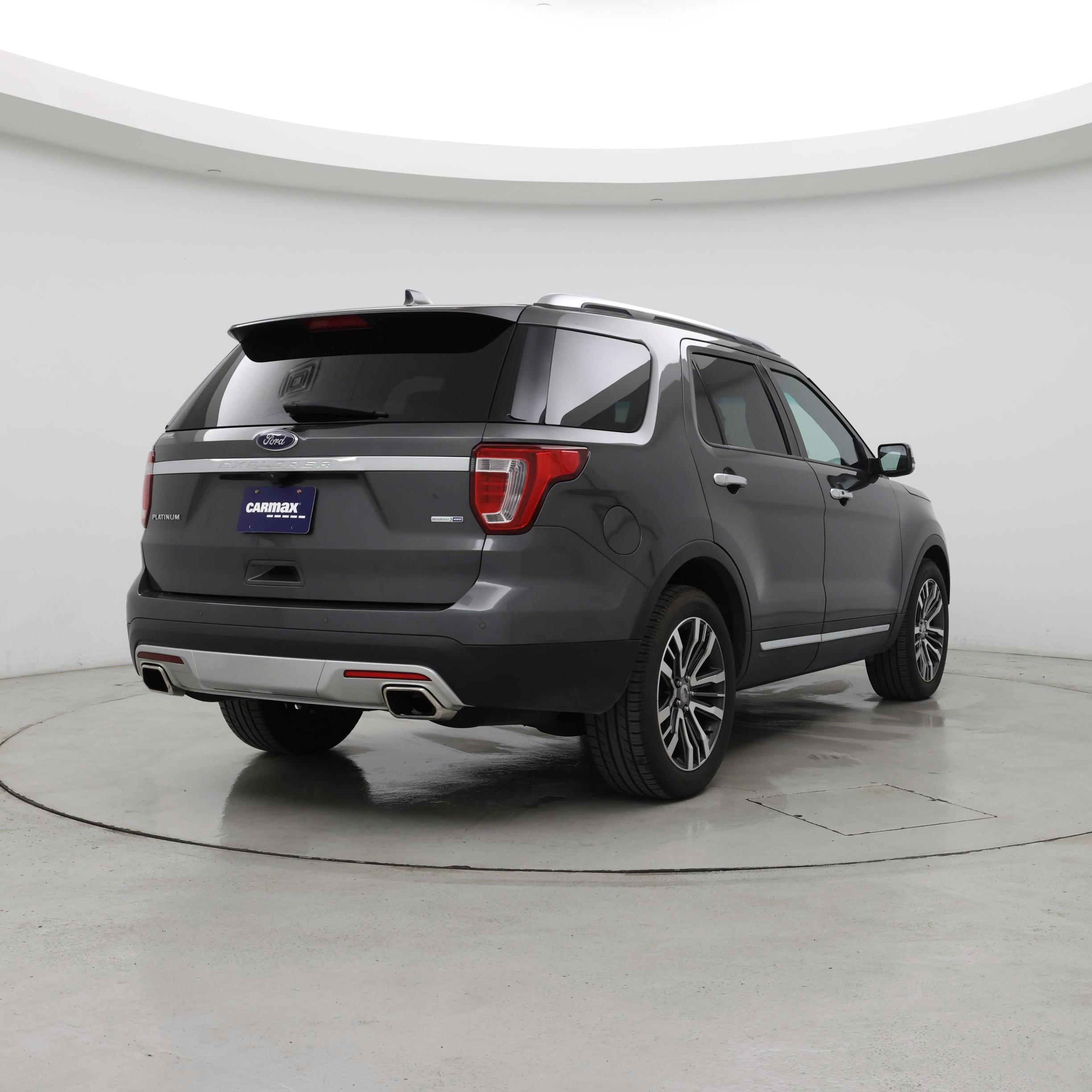 Thumbnail: 2016 Ford Explorer - 8