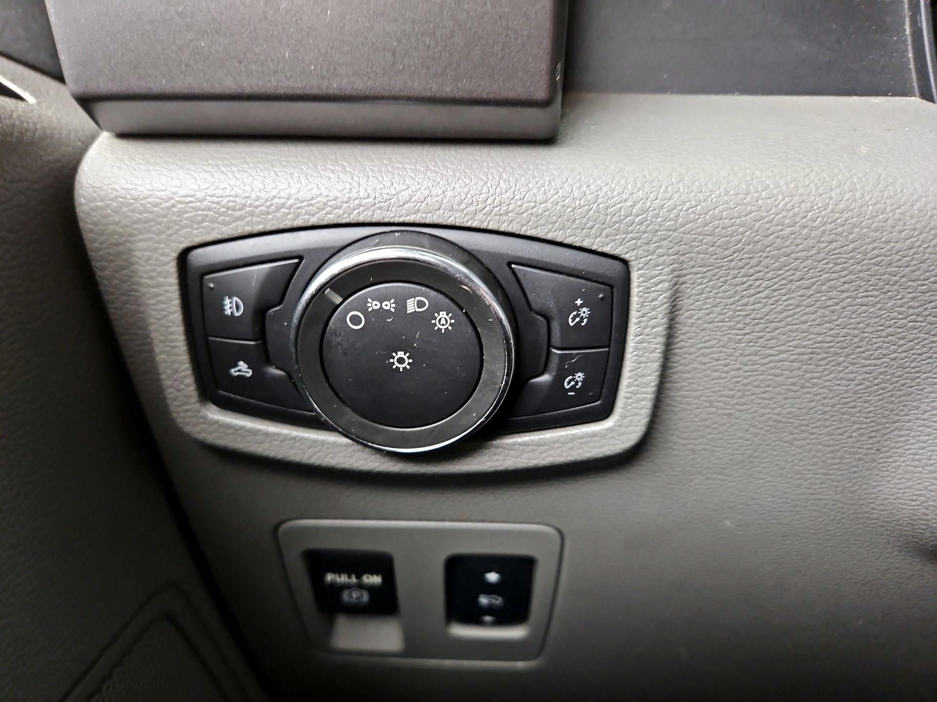 Thumbnail: 2016 Ford F-150 - 13