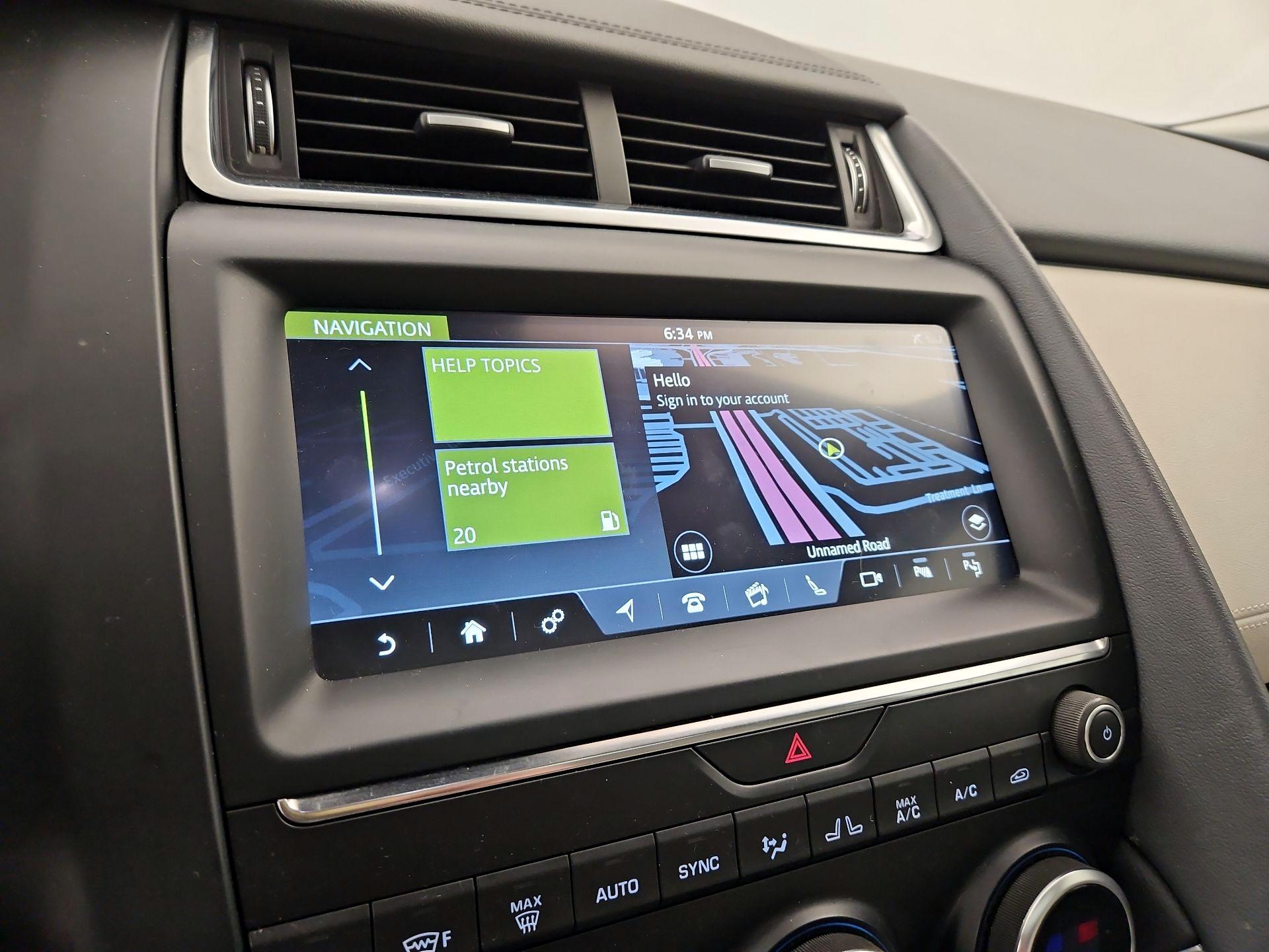 Thumbnail: 2019 Jaguar E-Pace - 14