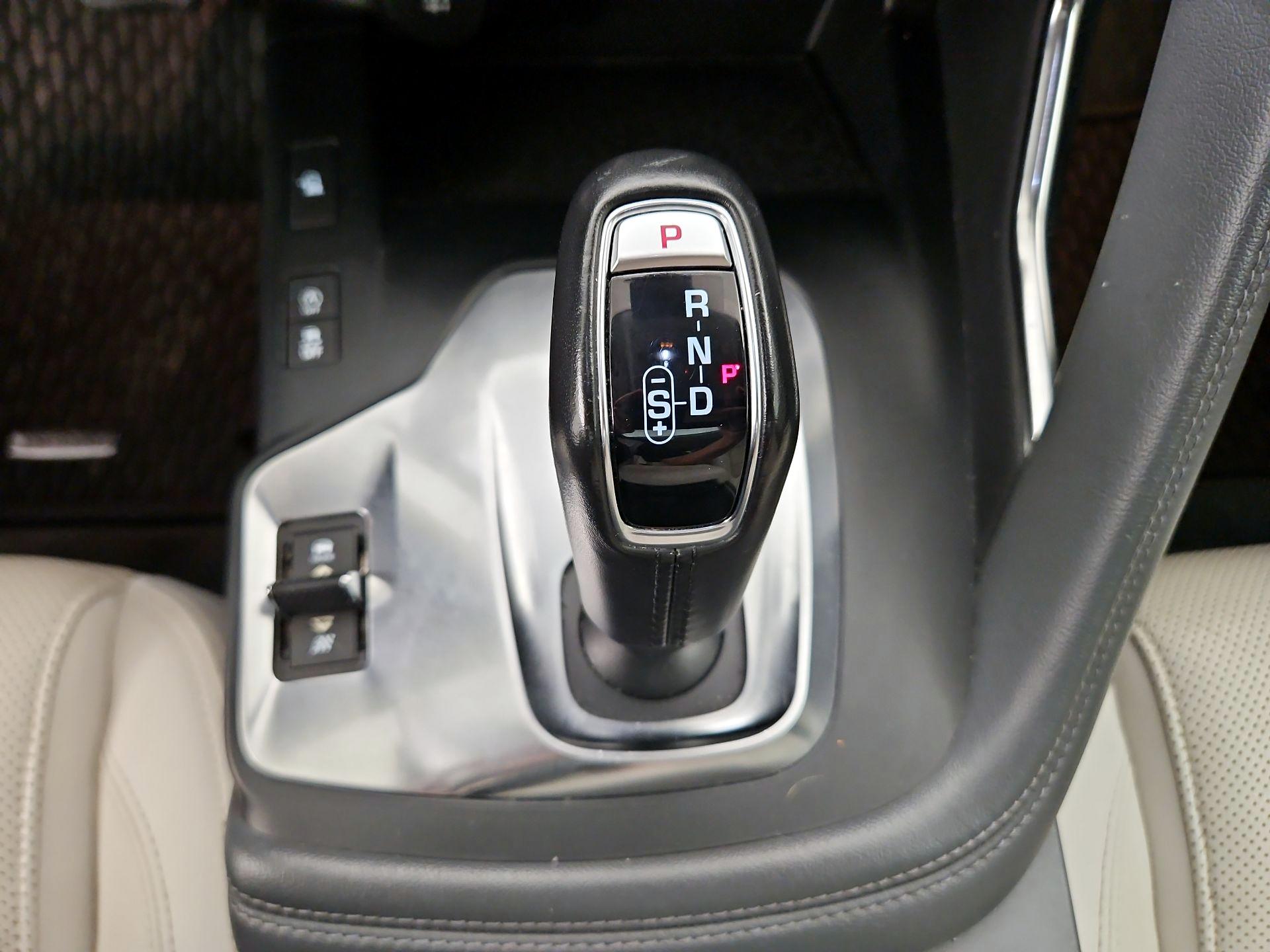 Thumbnail: 2019 Jaguar E-Pace - 18