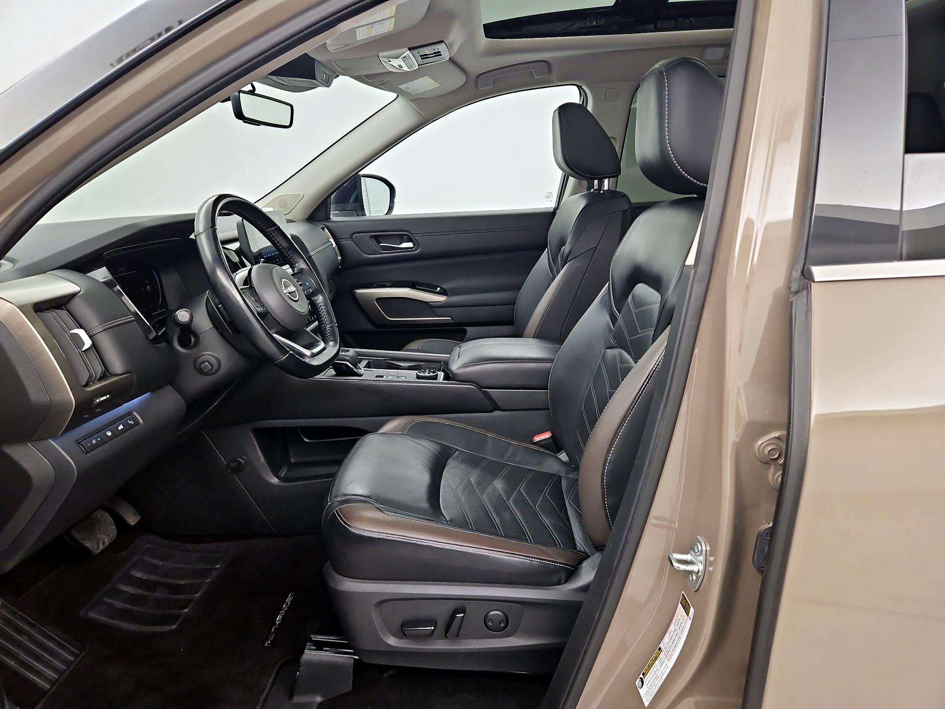 Thumbnail: 2023 Nissan Pathfinder - 11