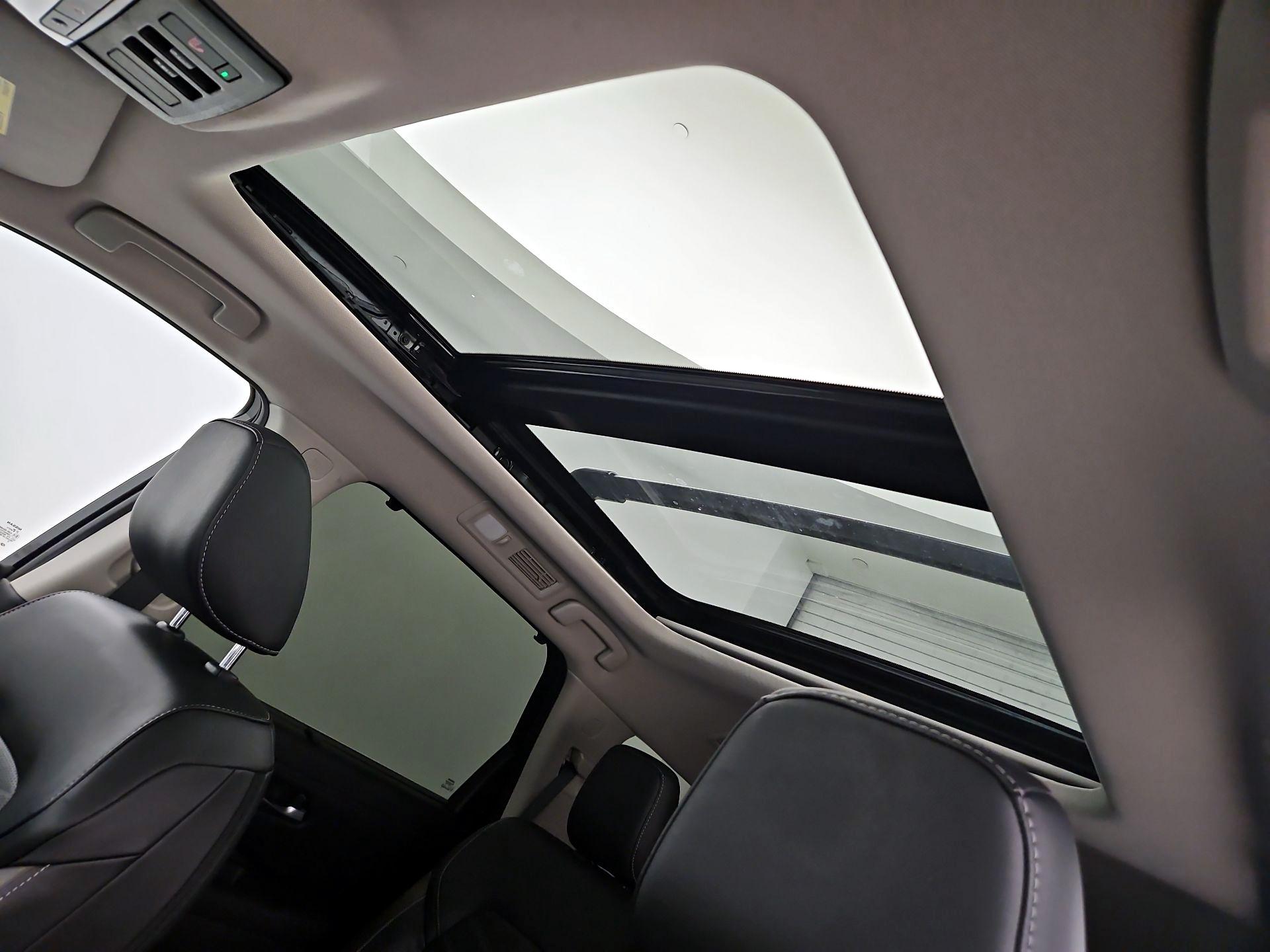 Thumbnail: 2023 Nissan Pathfinder - 19