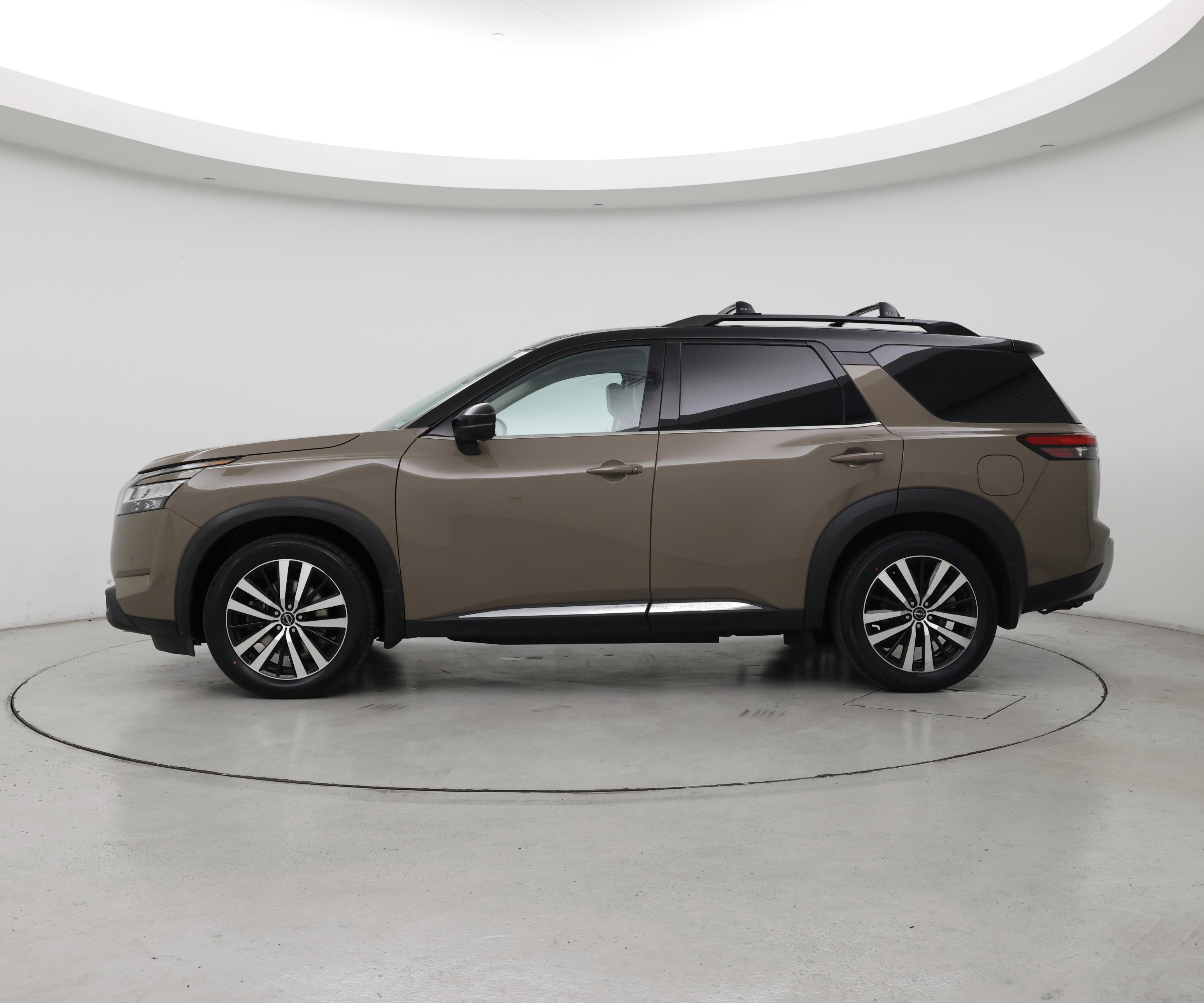 Thumbnail: 2023 Nissan Pathfinder - 3