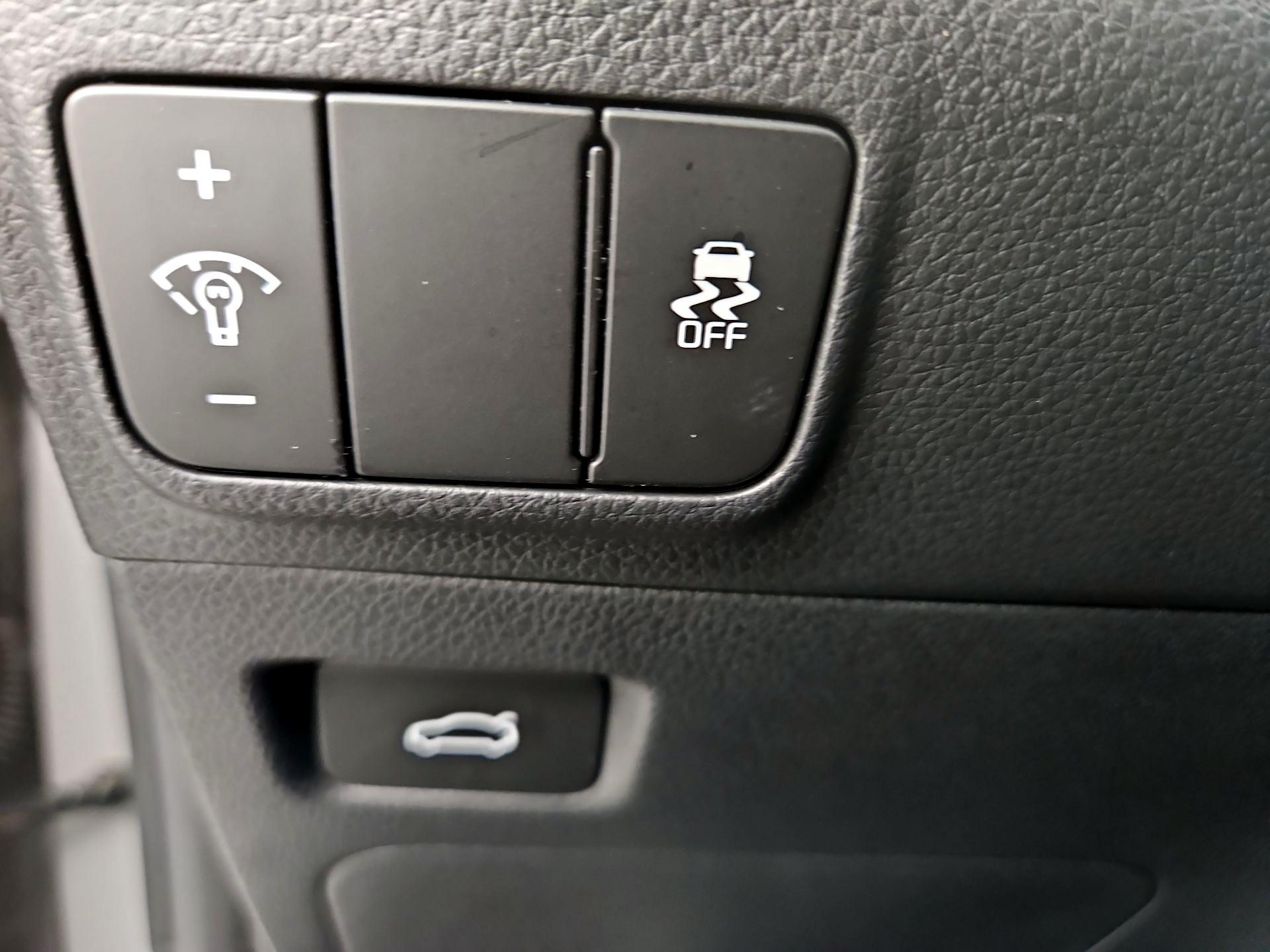 Thumbnail: 2025 Kia K5 - 13