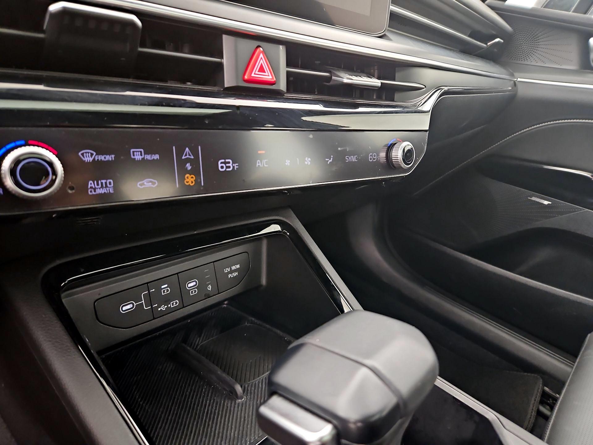 Thumbnail: 2025 Kia K5 - 16