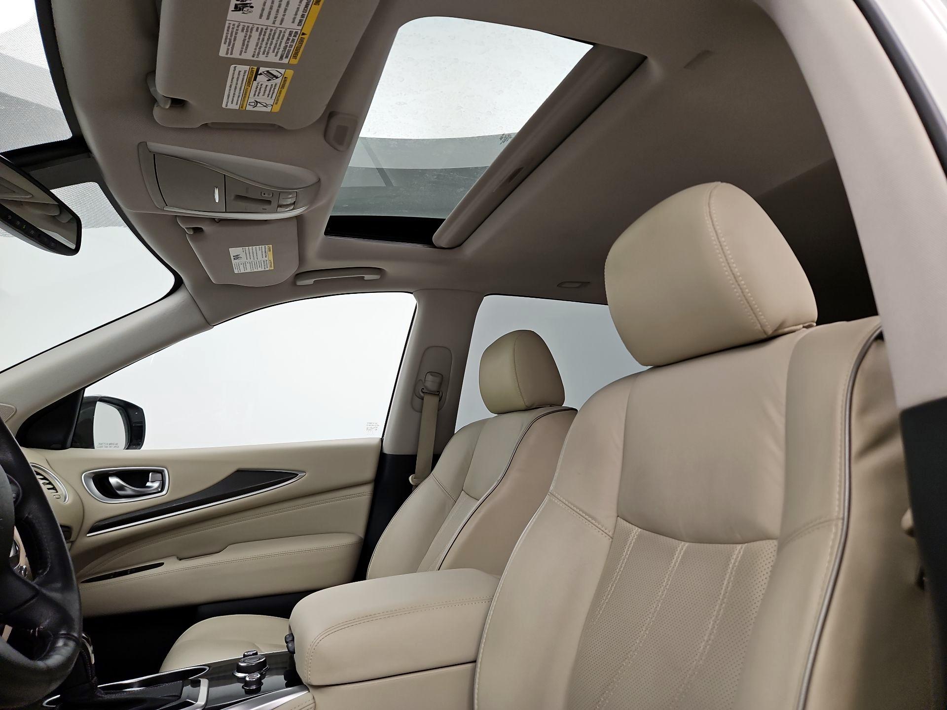 Thumbnail: 2017 INFINITI QX60 - 20