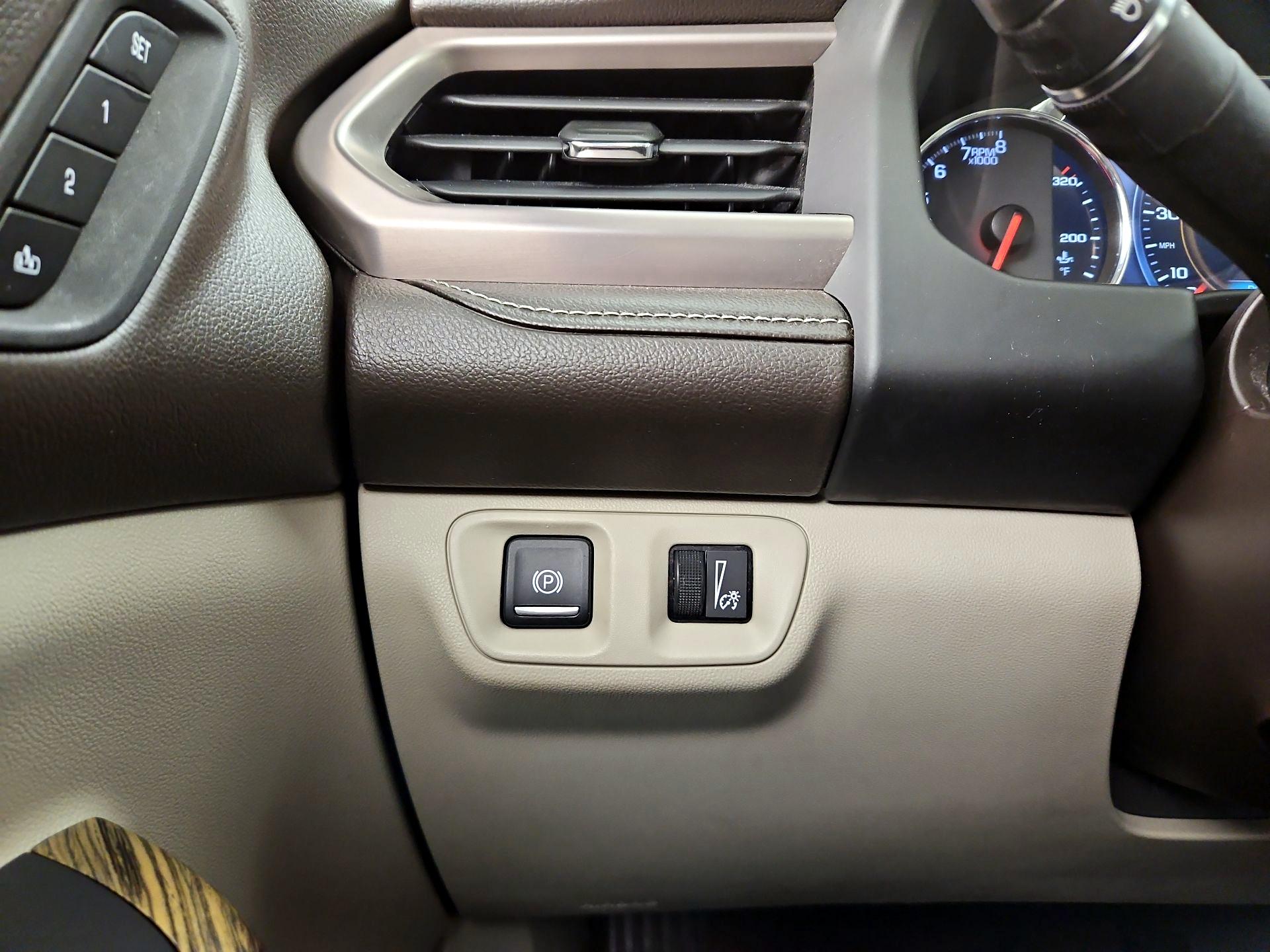 Thumbnail: 2017 GMC Acadia - 13