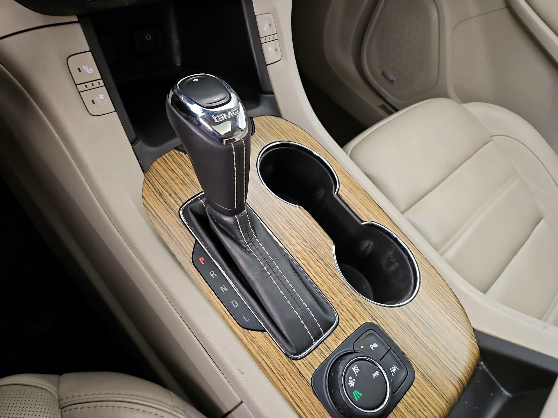 Thumbnail: 2017 GMC Acadia - 18