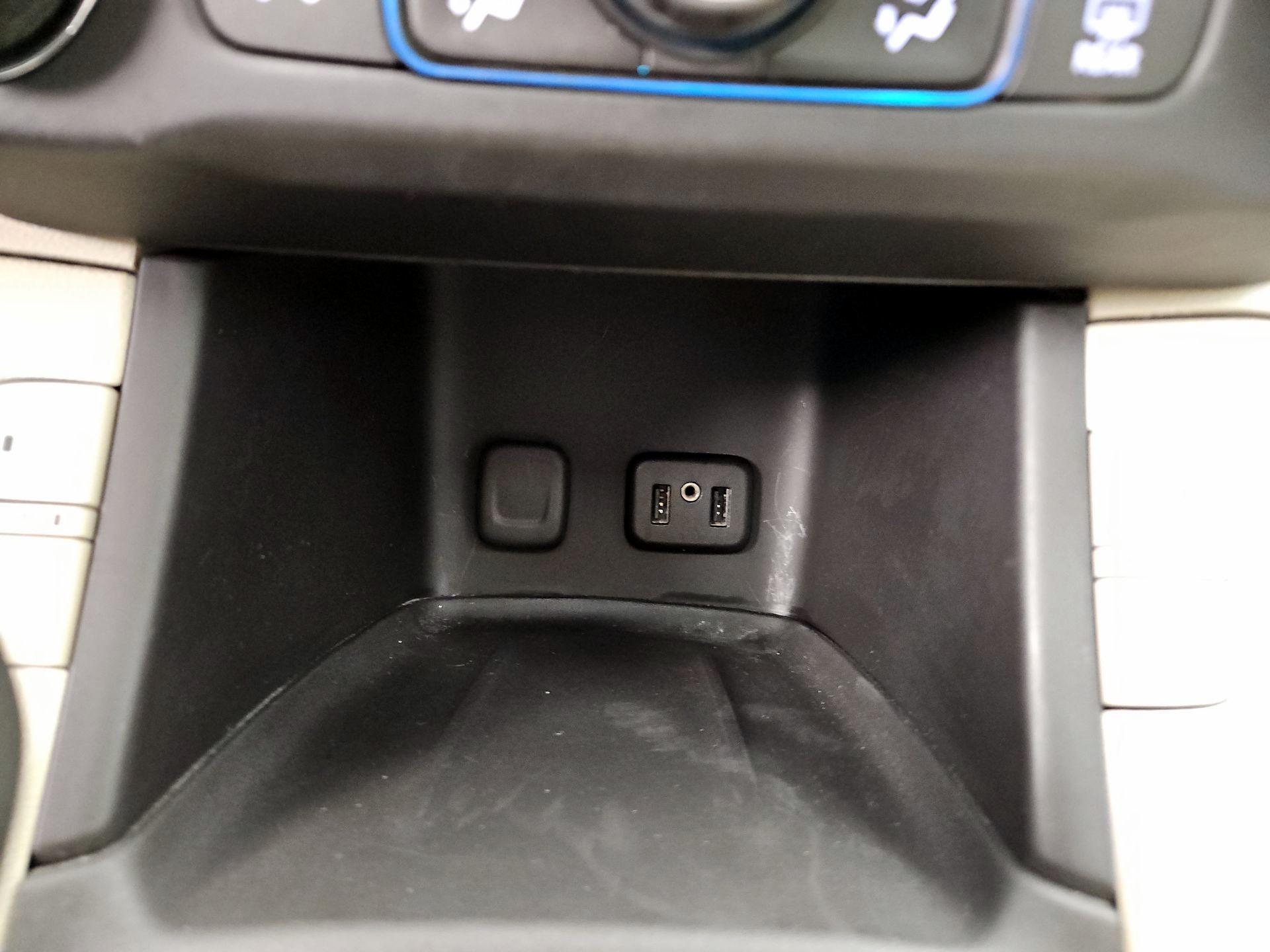 Thumbnail: 2017 GMC Acadia - 19