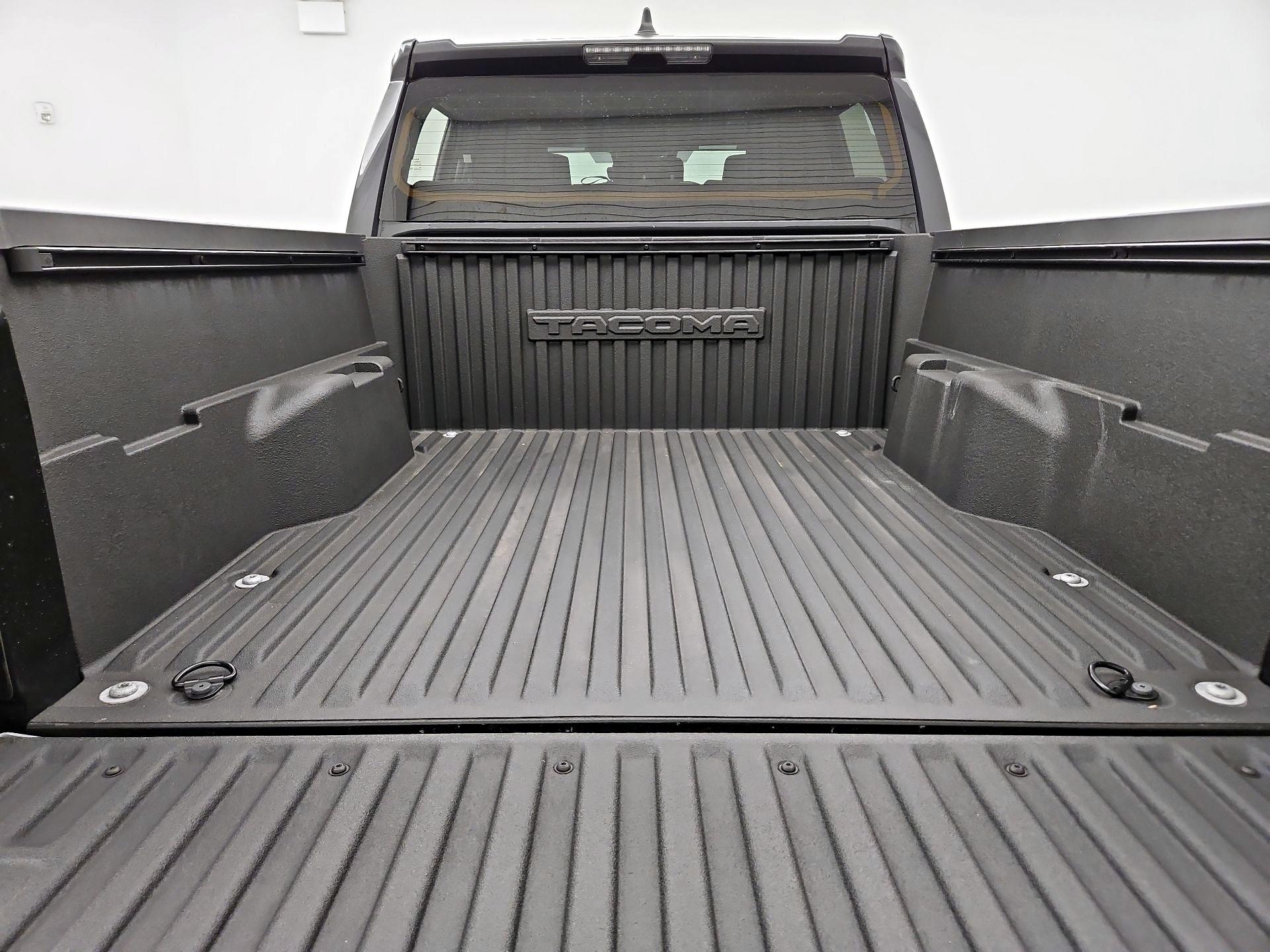 Thumbnail: 2024 Toyota Tacoma - 20