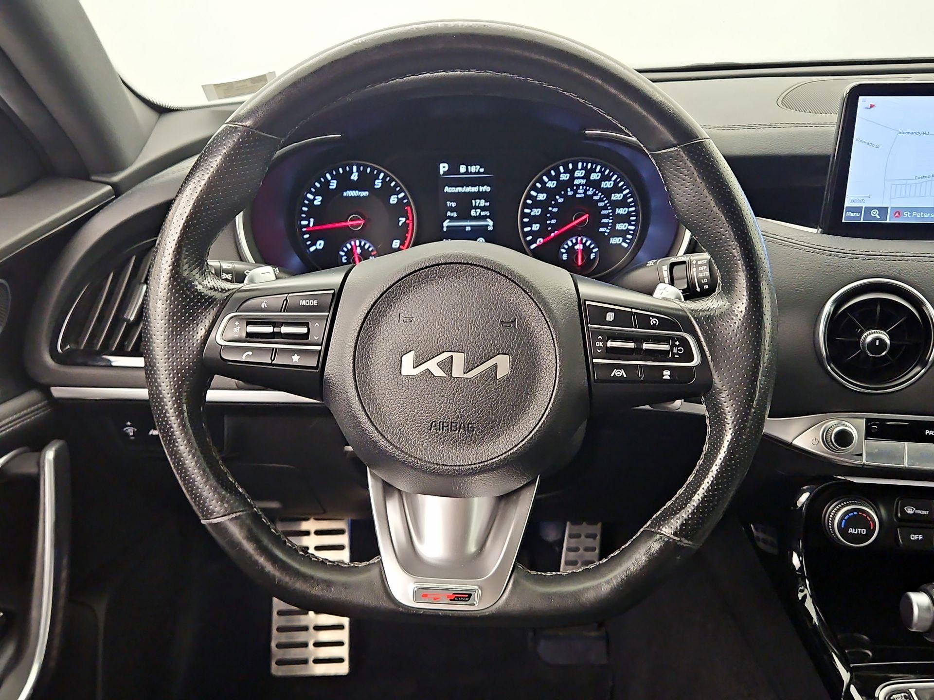 Thumbnail: 2022 Kia Stinger - 10