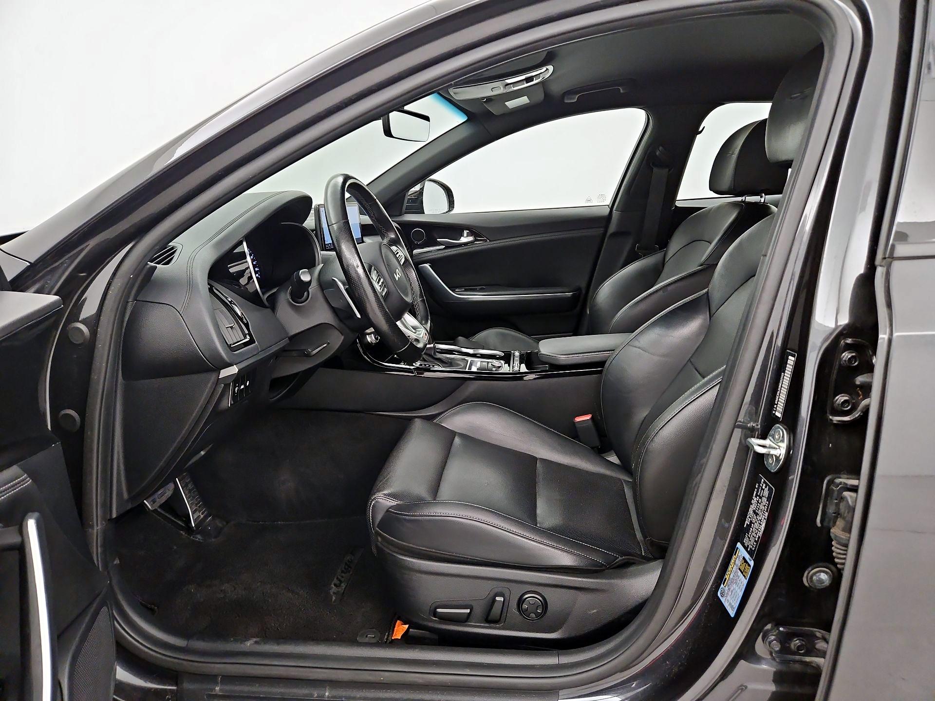 Thumbnail: 2022 Kia Stinger - 11