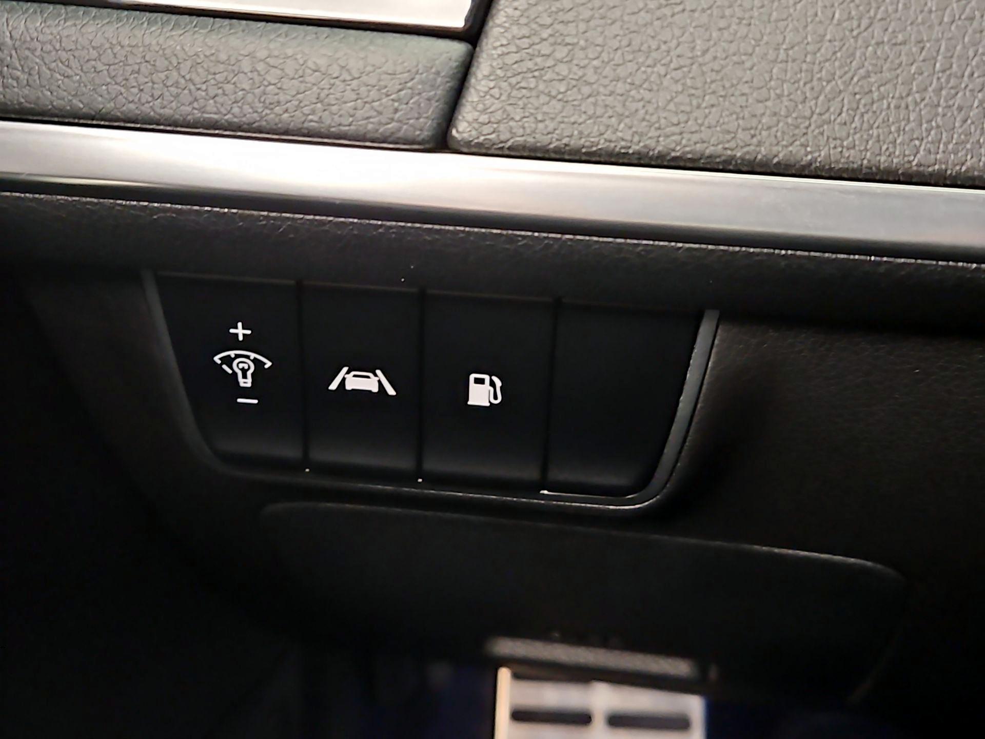 Thumbnail: 2022 Kia Stinger - 13