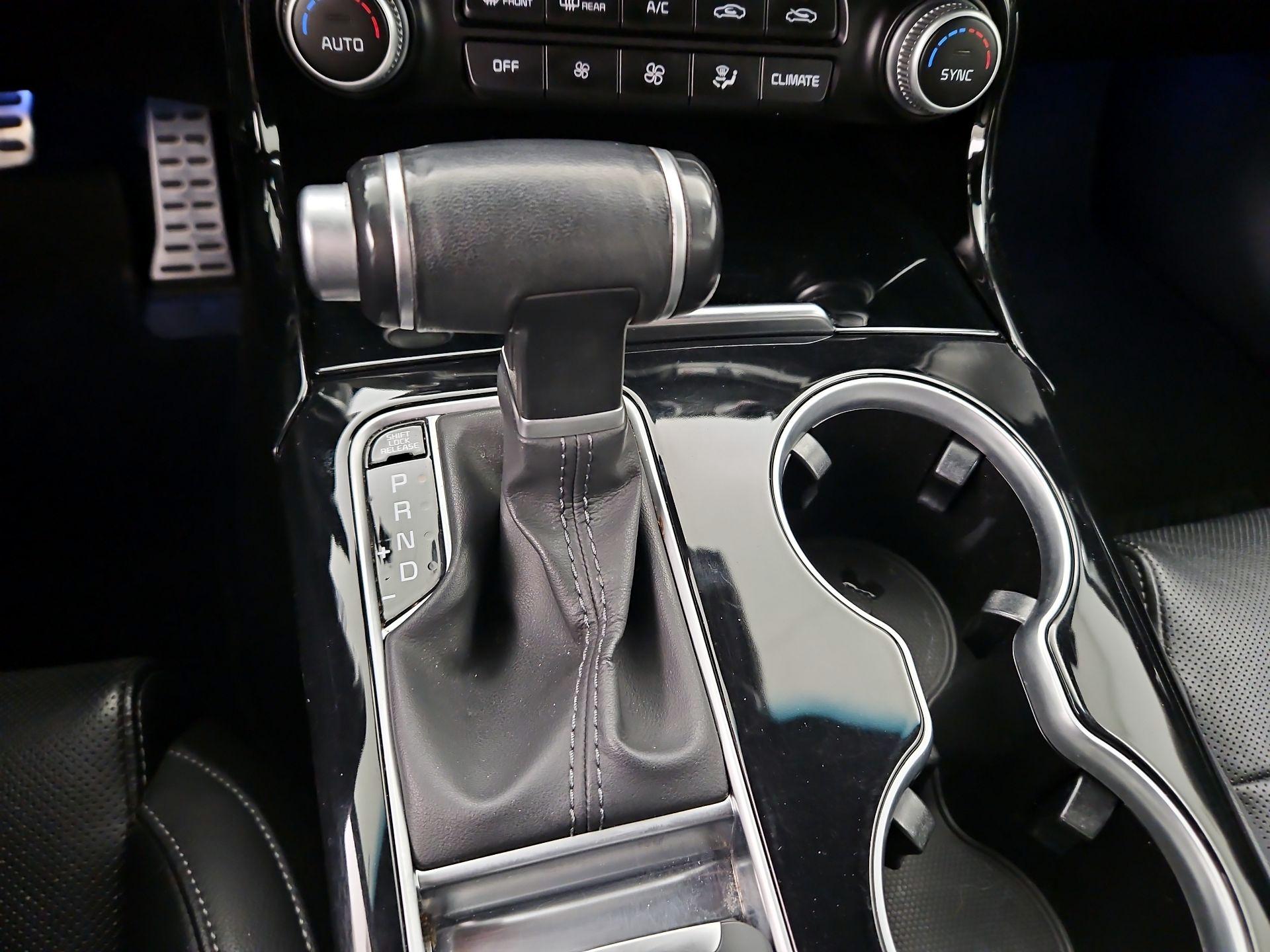 Thumbnail: 2022 Kia Stinger - 18