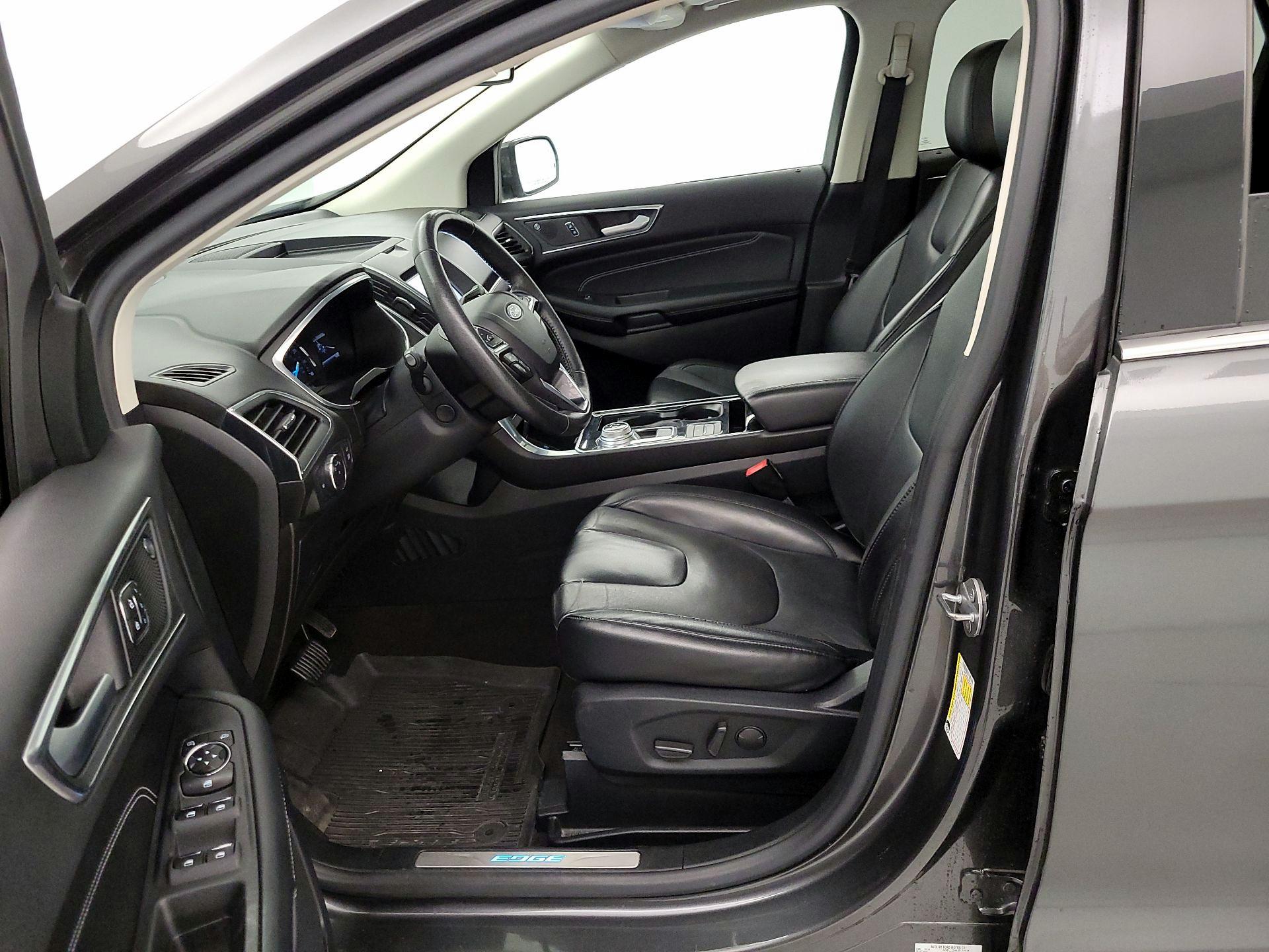 Thumbnail: 2020 Ford Edge - 11