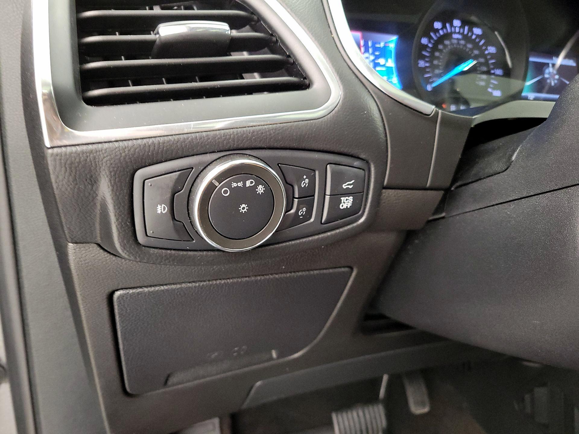 Thumbnail: 2020 Ford Edge - 13