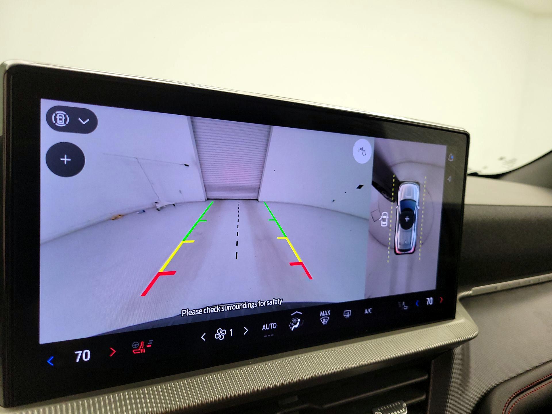 Thumbnail: 2025 Ford Explorer - 15