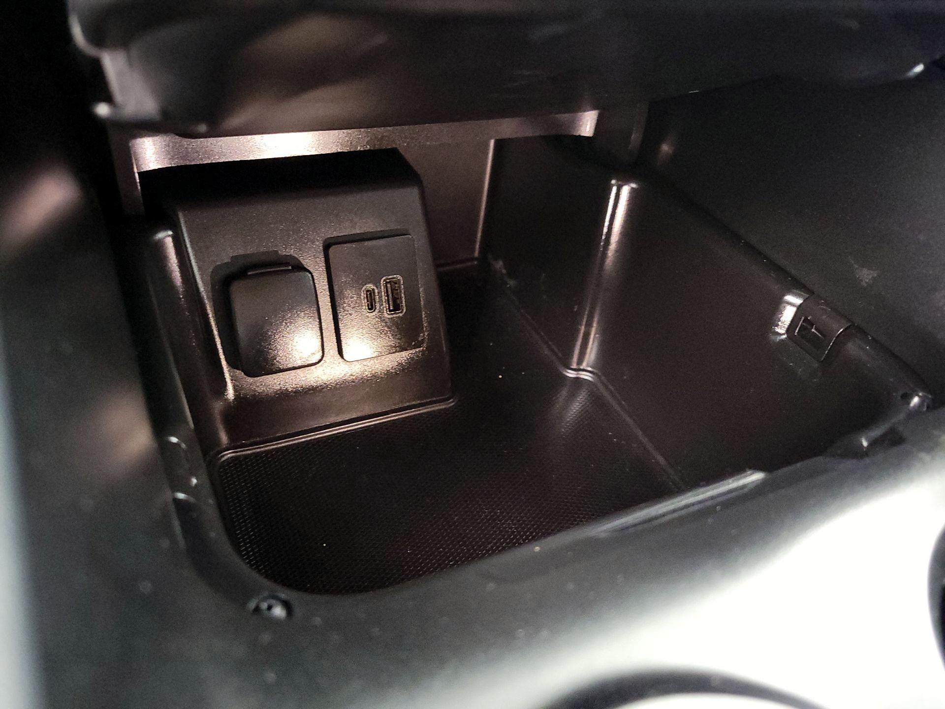 Thumbnail: 2025 Ford Explorer - 19