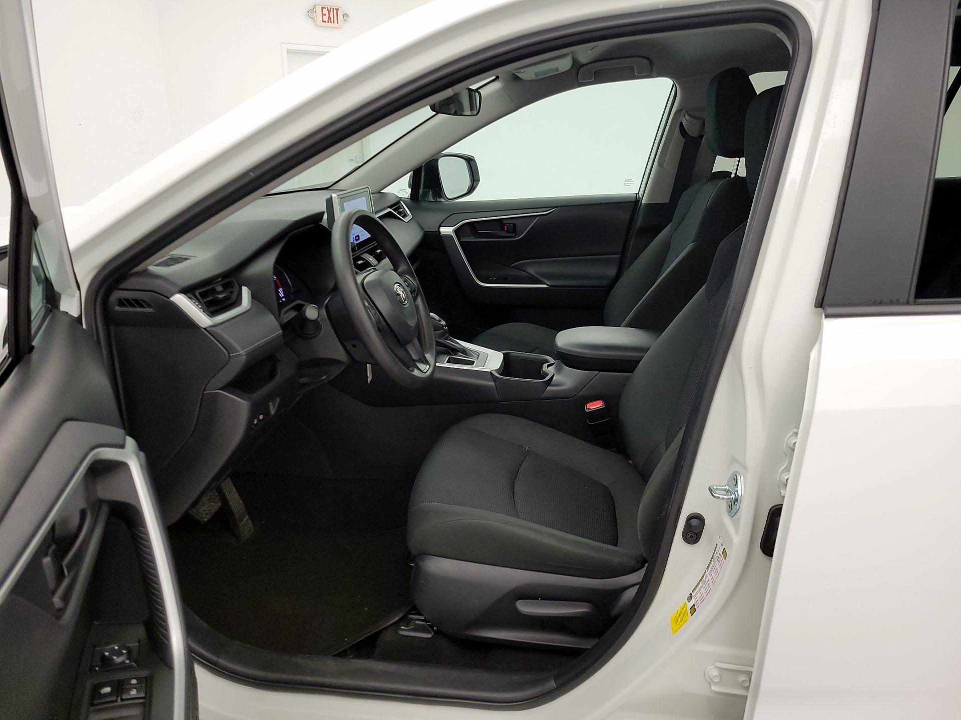 Thumbnail: 2025 Toyota RAV4 - 11