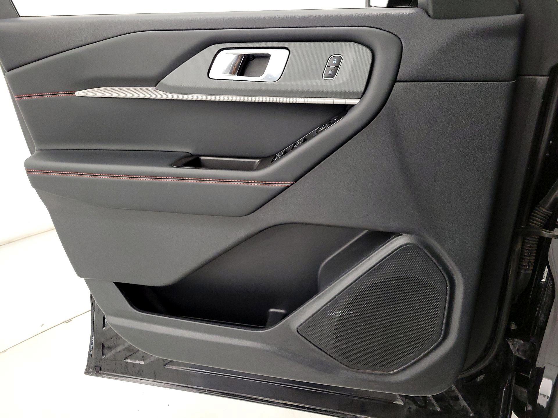 Thumbnail: 2025 Ford Explorer - 12