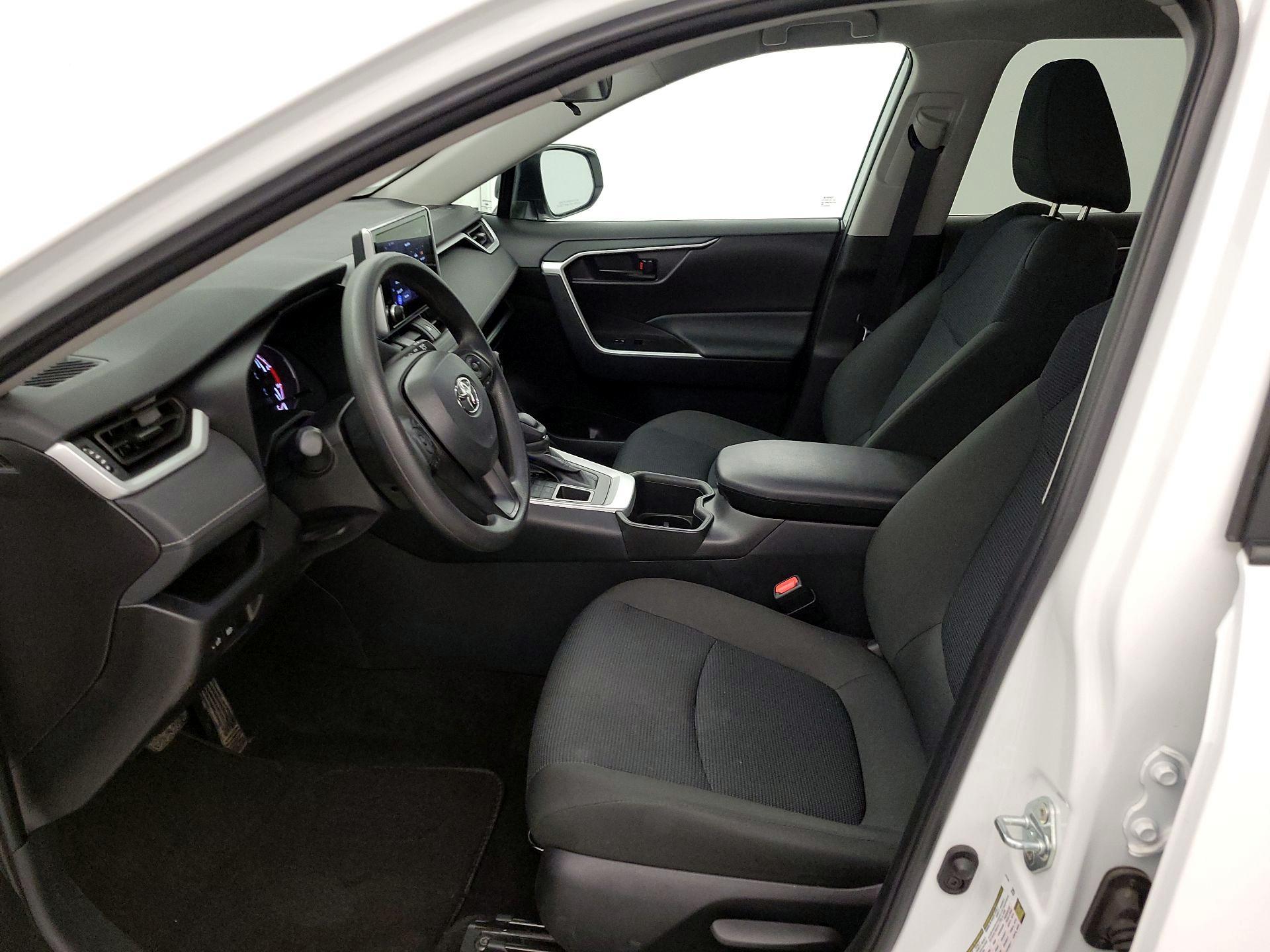 Thumbnail: 2025 Toyota RAV4 - 11