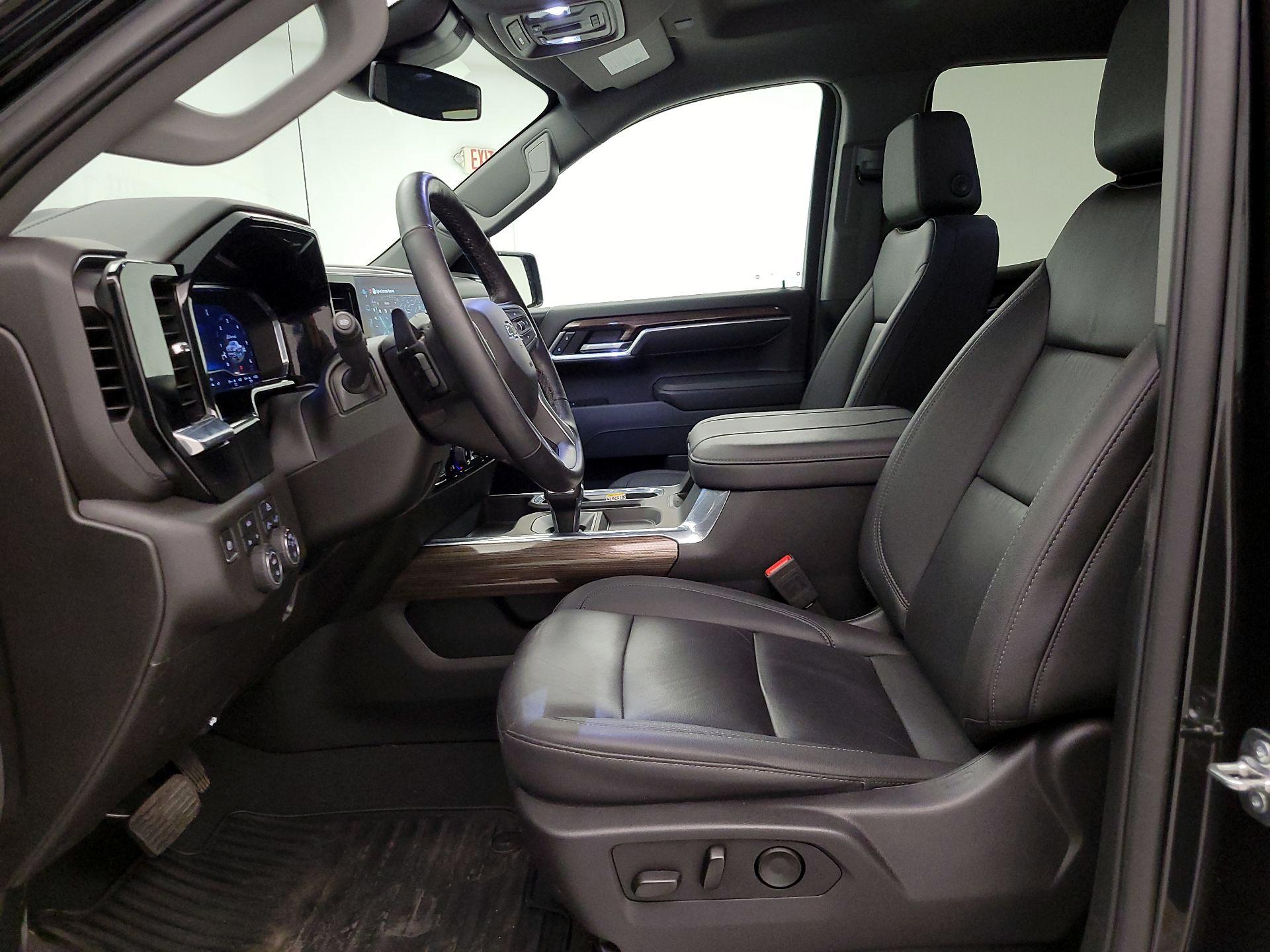 Thumbnail: 2025 Chevrolet Silverado 1500 - 11