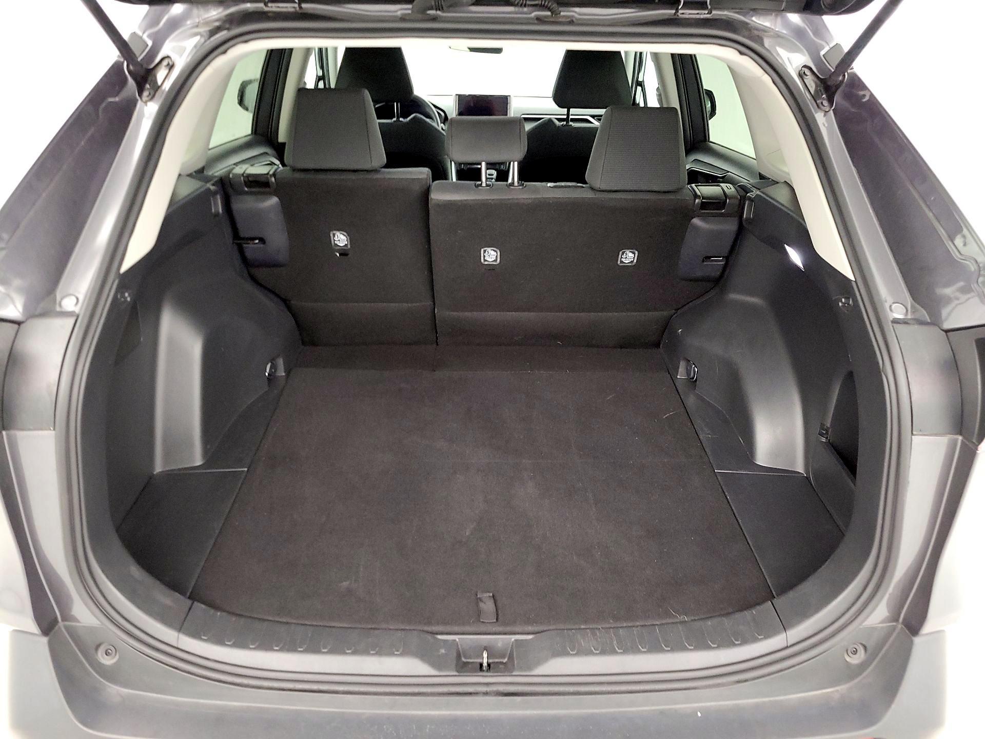 Thumbnail: 2024 Toyota RAV4 - 20