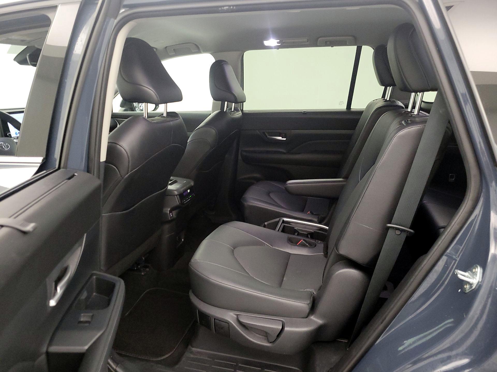 Thumbnail: 2025 Toyota Grand Highlander - 19