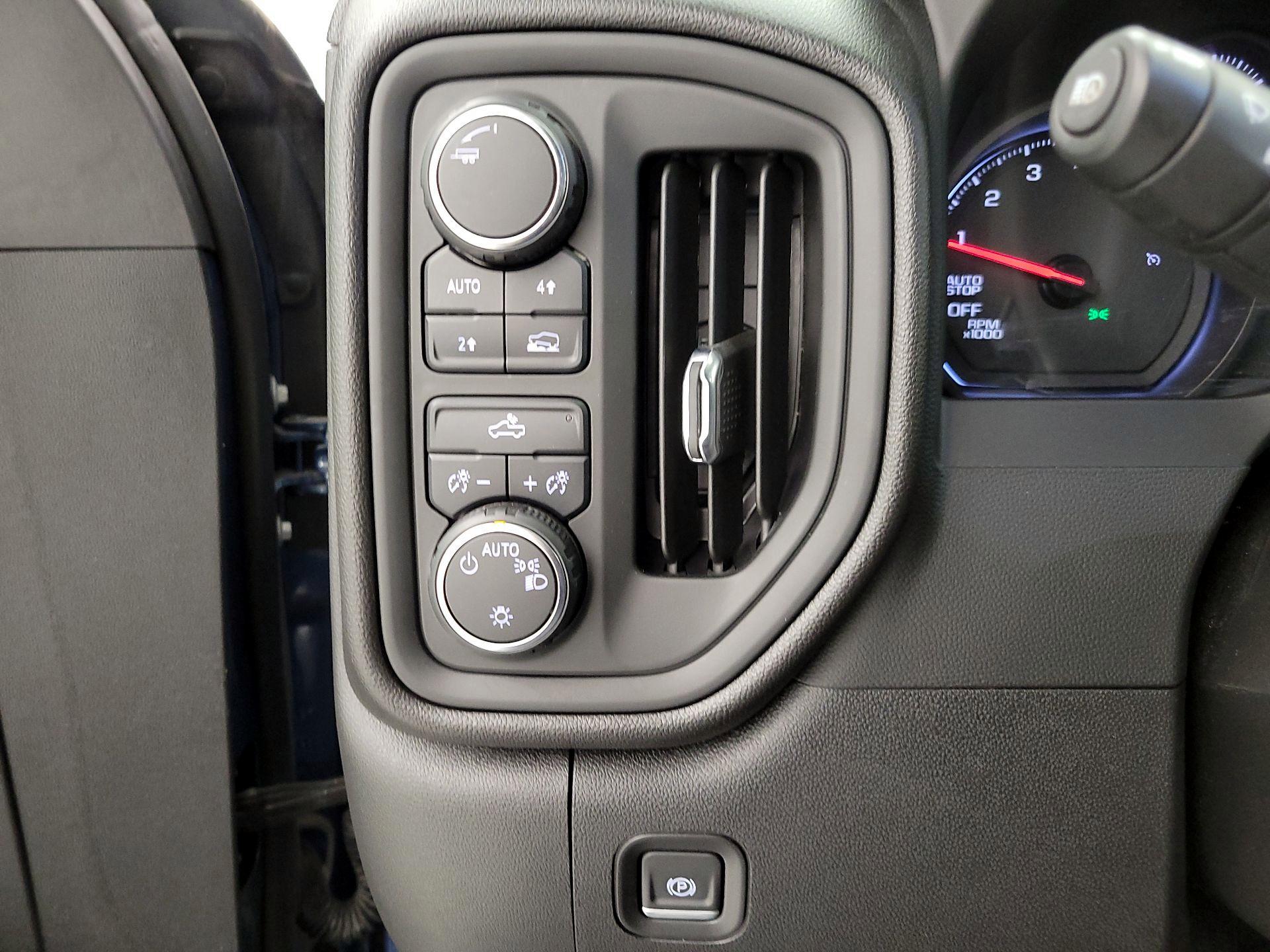 Thumbnail: 2024 Chevrolet Silverado 1500 - 13