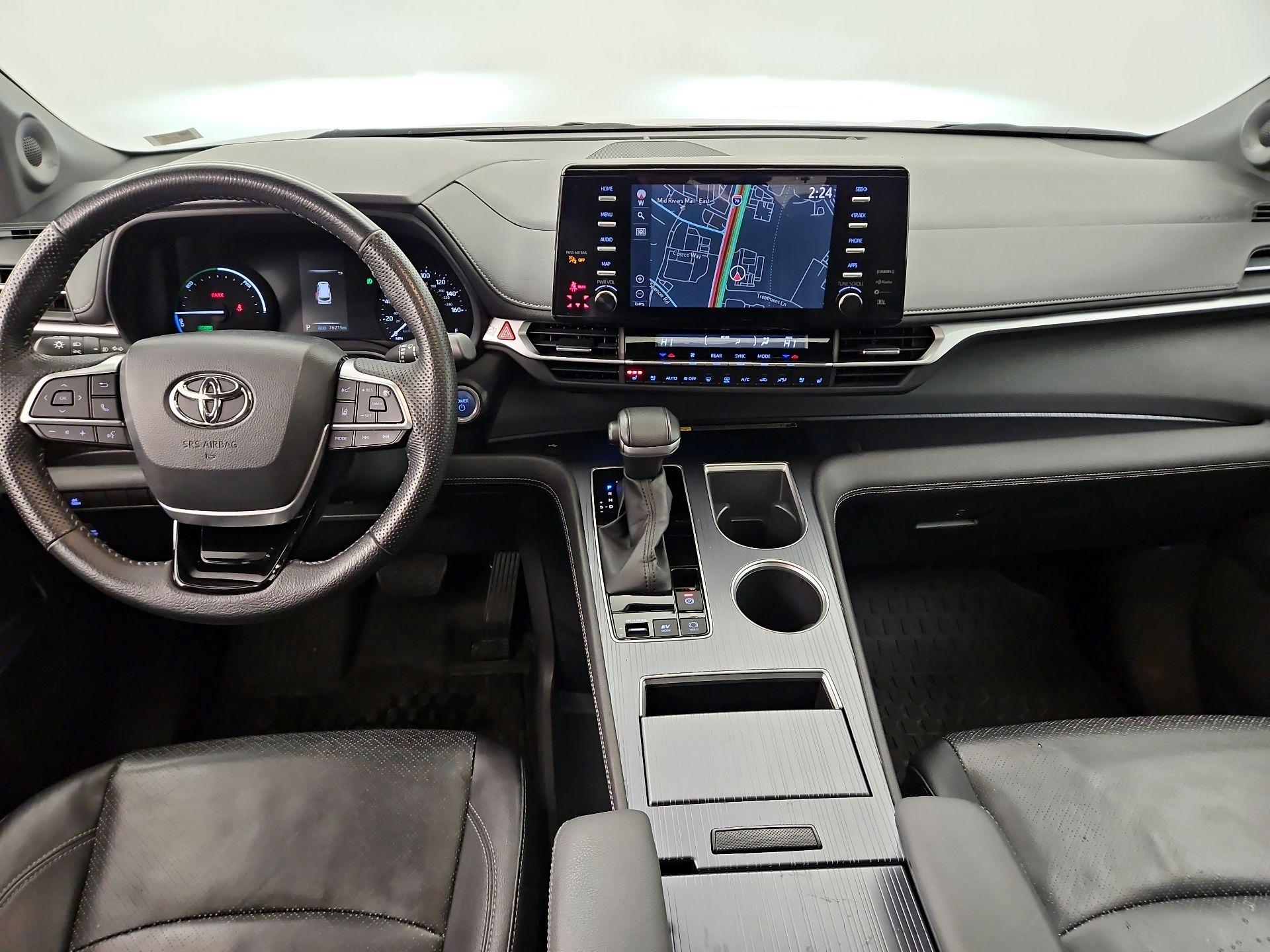 Thumbnail: 2023 Toyota Sienna - 9