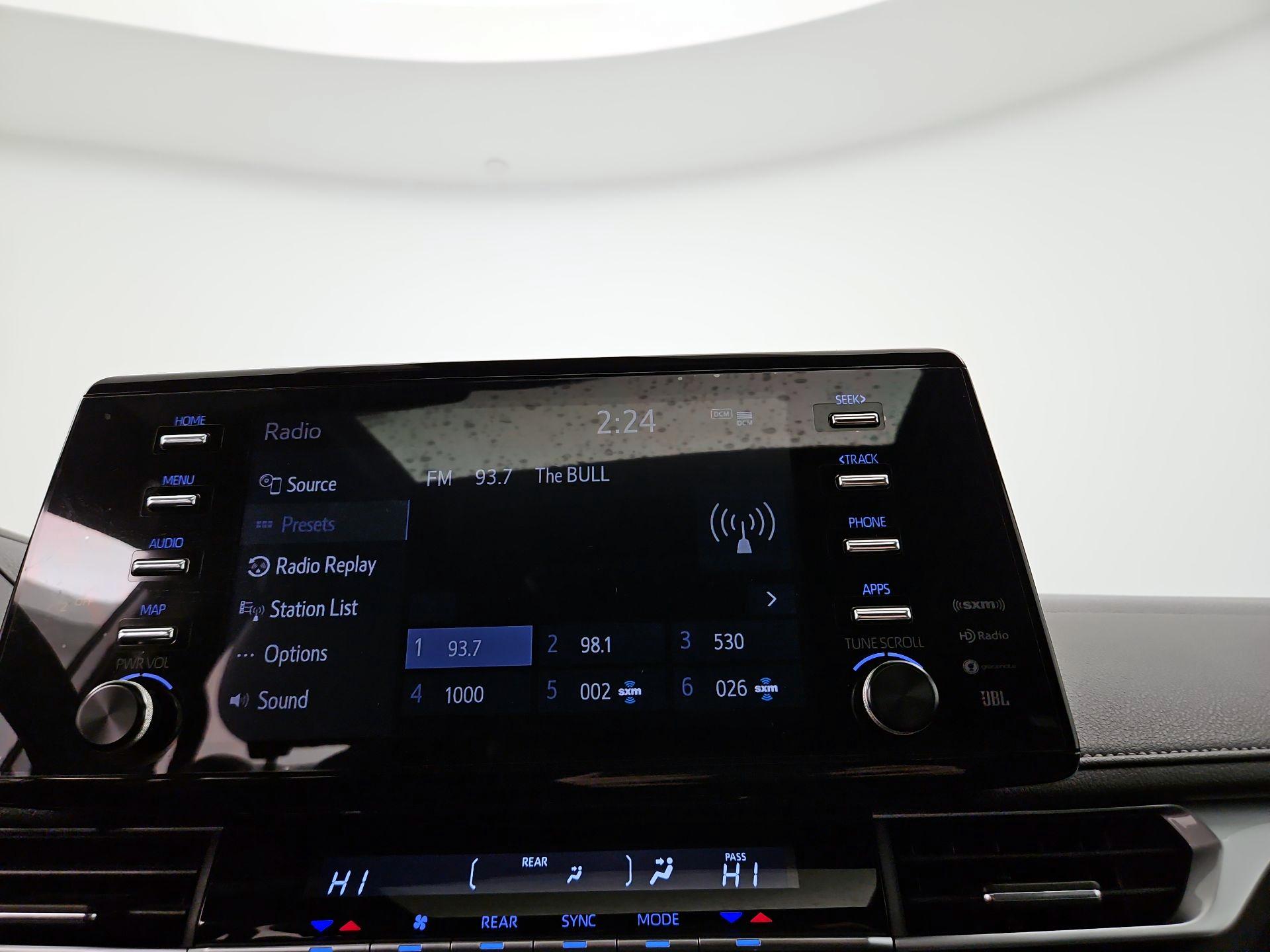 Thumbnail: 2023 Toyota Sienna - 16