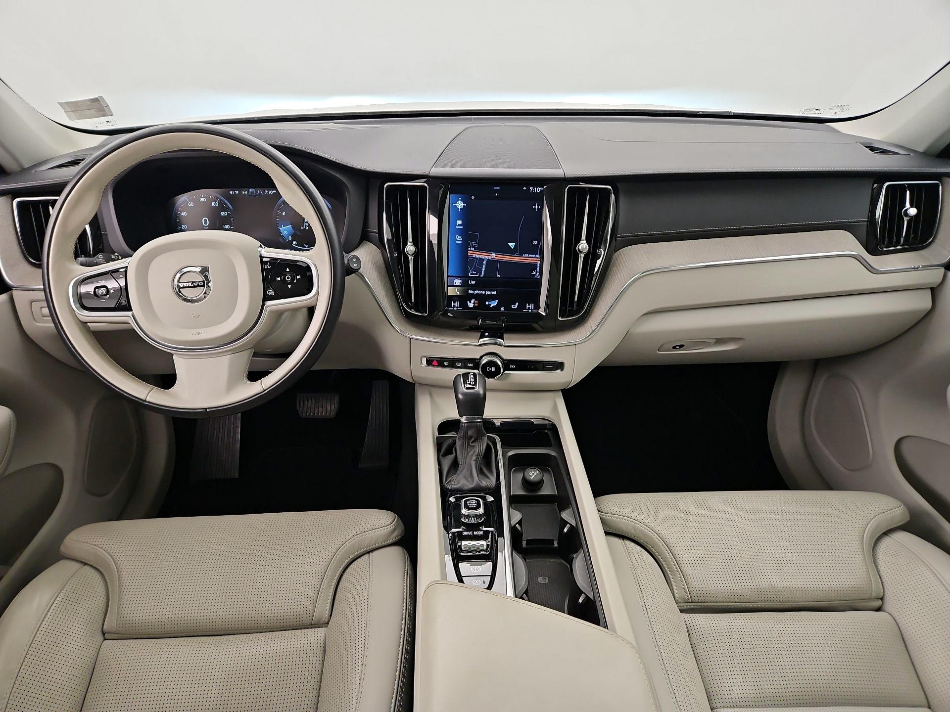 Thumbnail: 2018 Volvo XC60 - 9