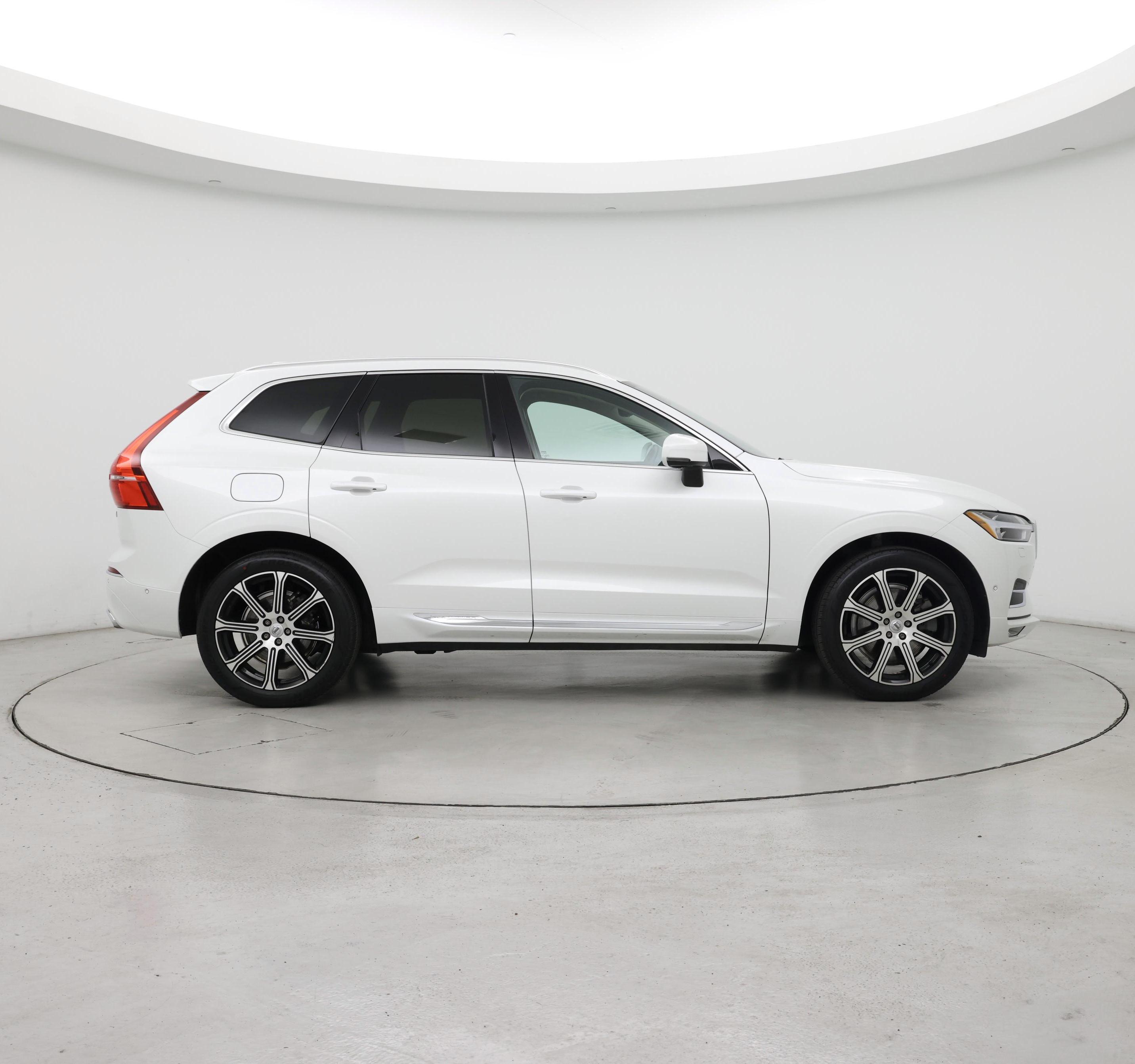 Thumbnail: 2018 Volvo XC60 - 7