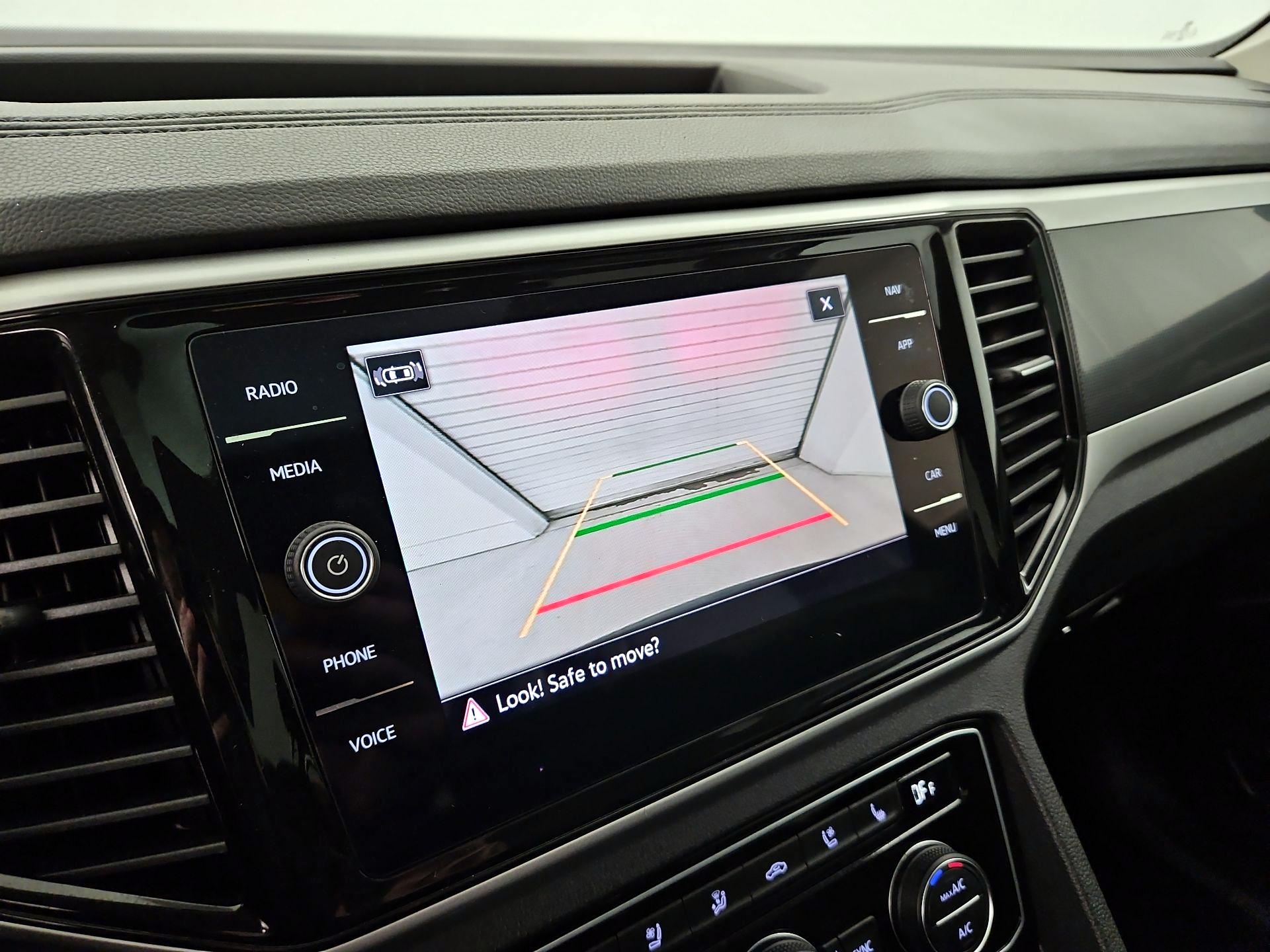 Thumbnail: 2023 Volkswagen Atlas - 14