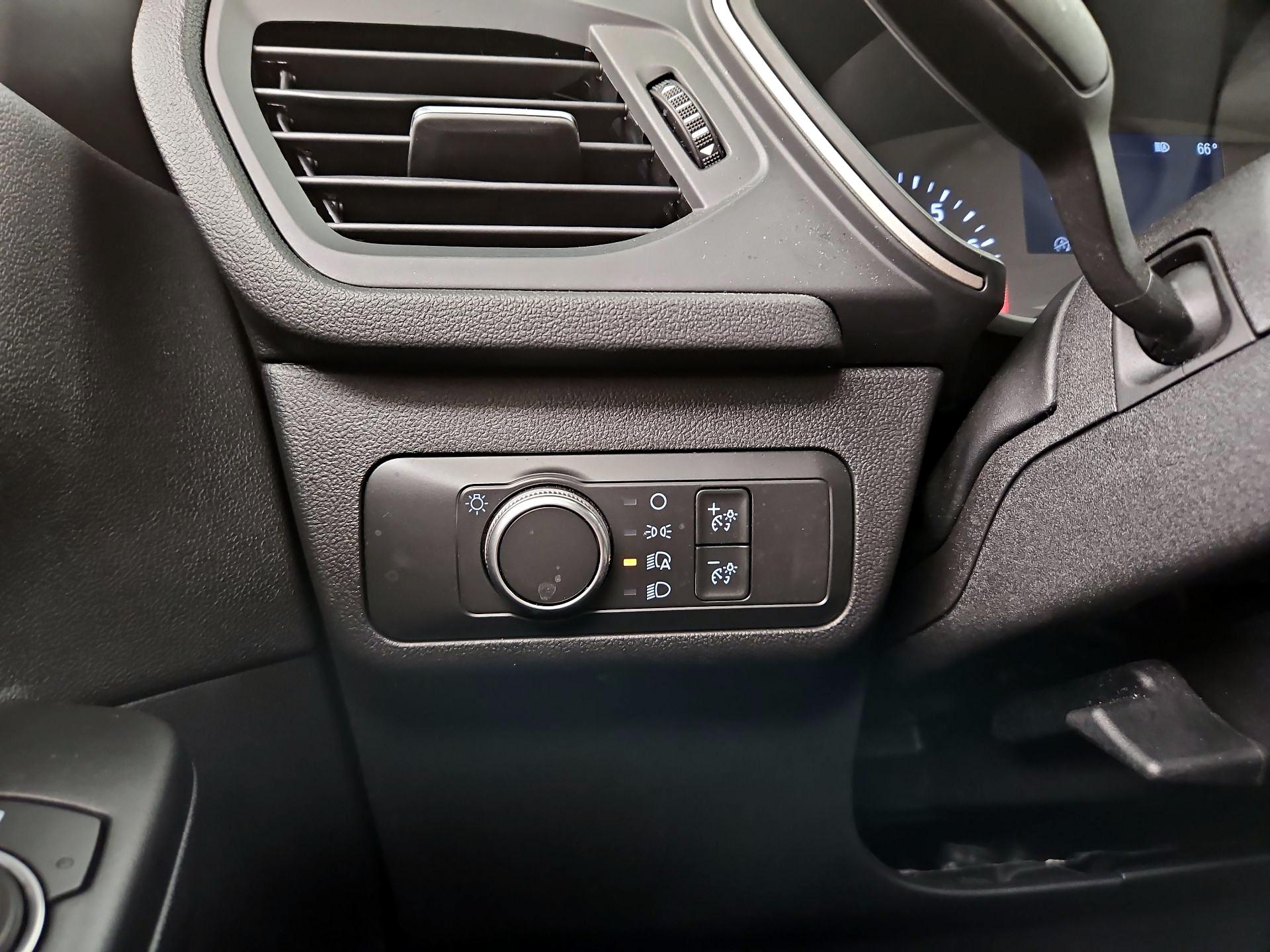 Thumbnail: 2022 Ford Escape - 13